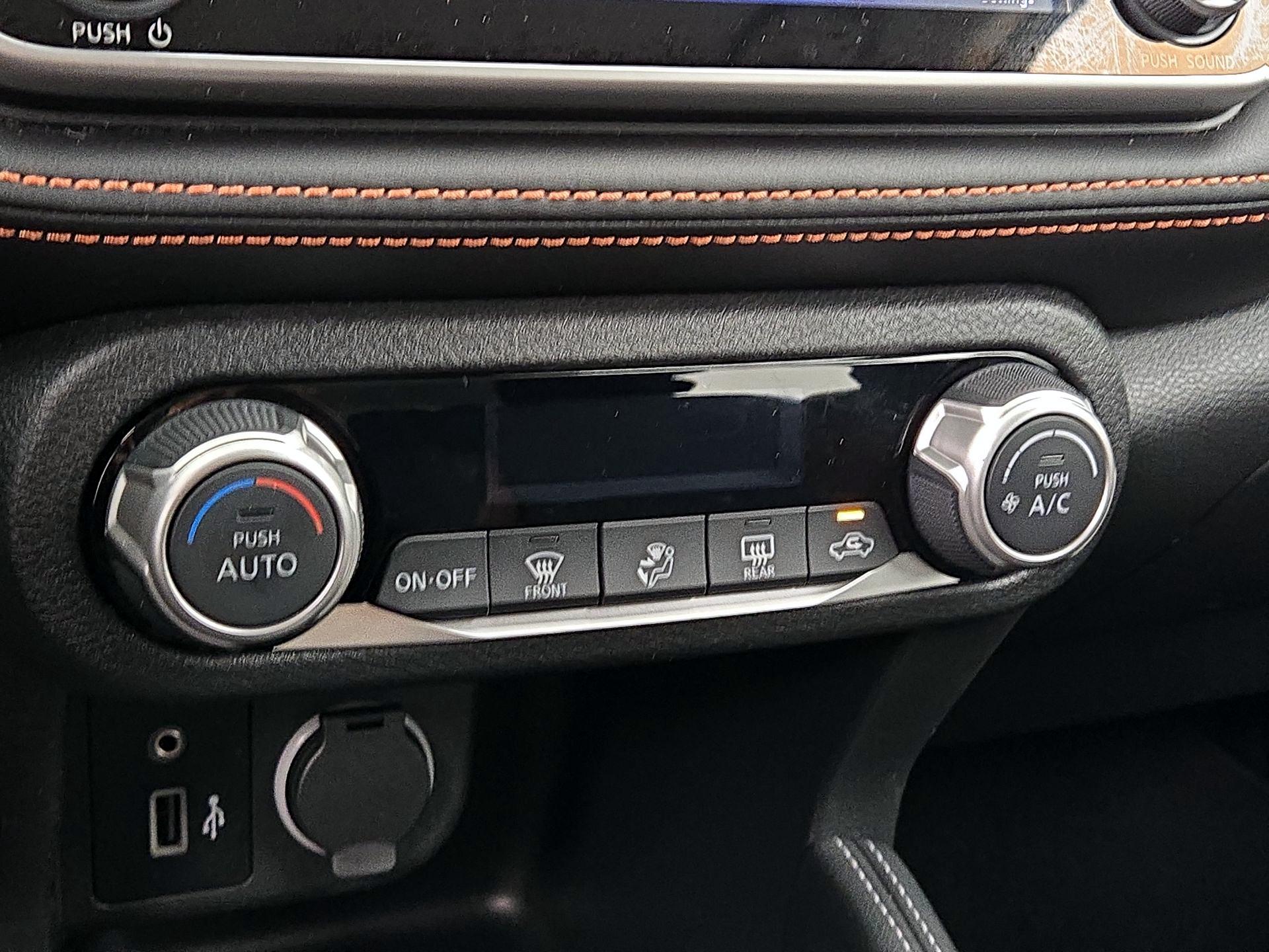 Thumbnail: 2019 Nissan Kicks - 14