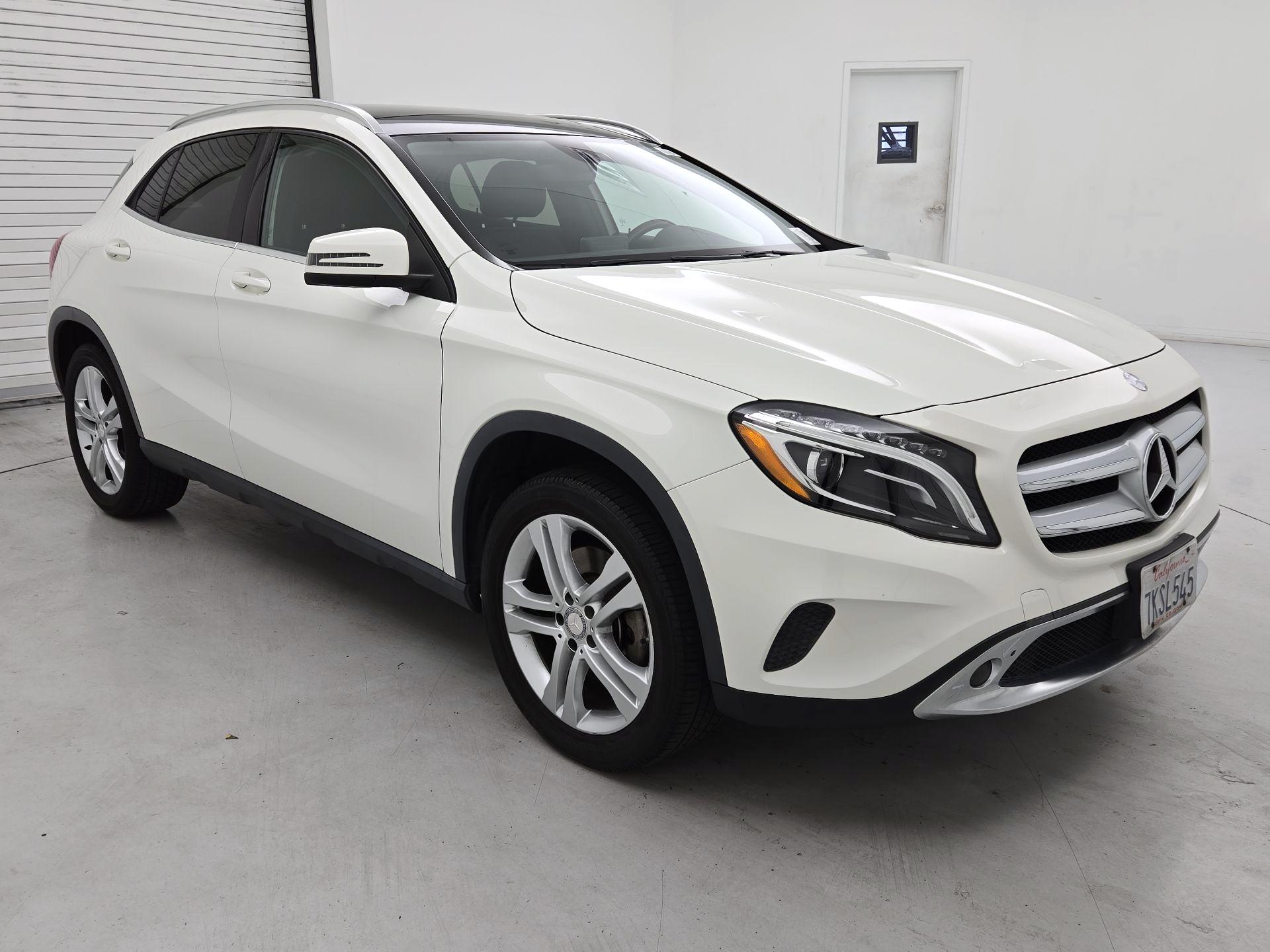 Thumbnail: 2015 Mercedes-Benz GLA - 1