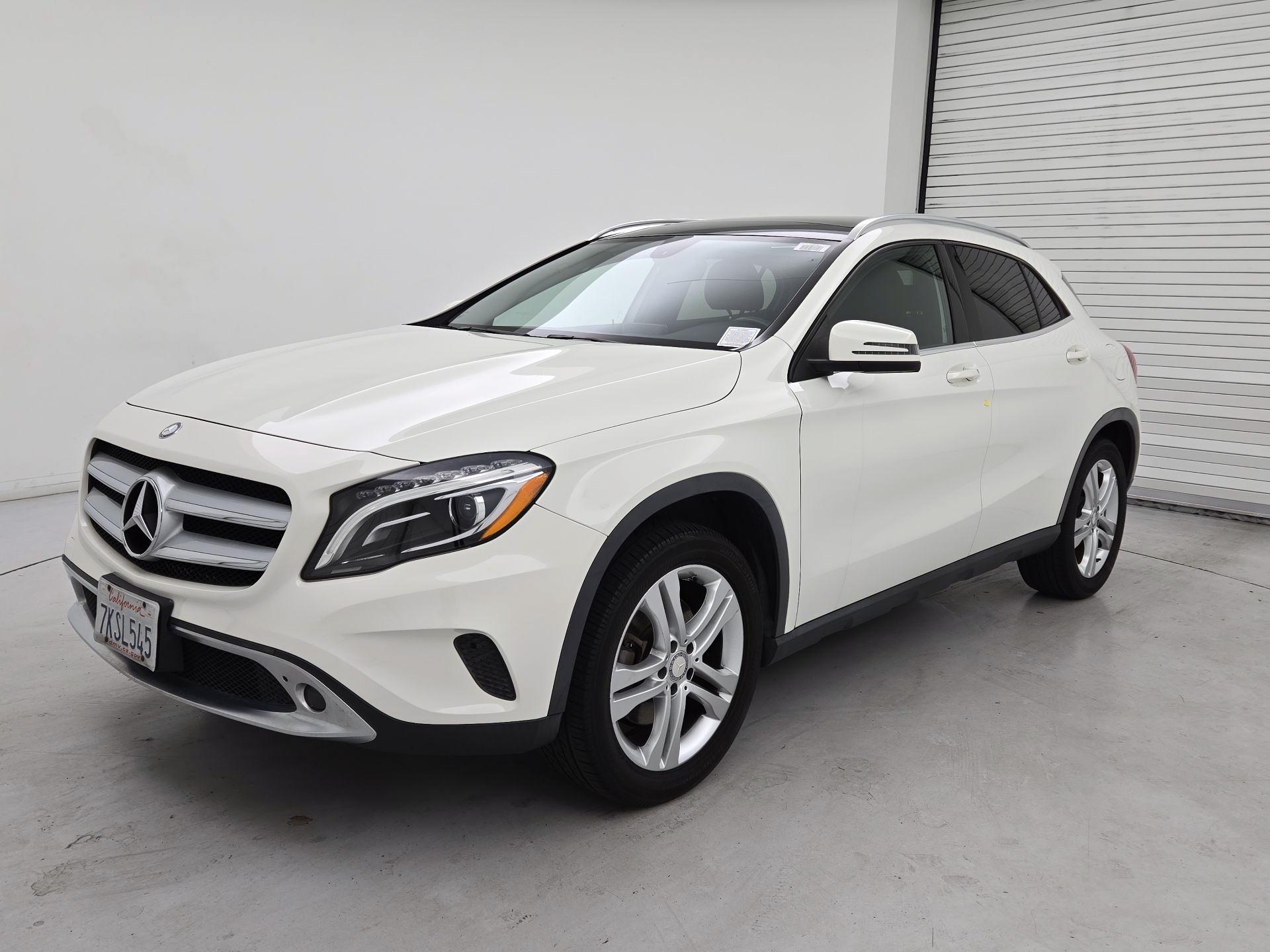 Thumbnail: 2015 Mercedes-Benz GLA - 3