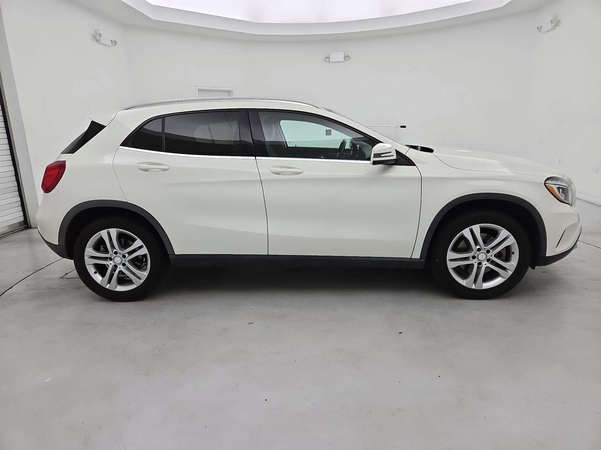 Thumbnail: 2015 Mercedes-Benz GLA - 4