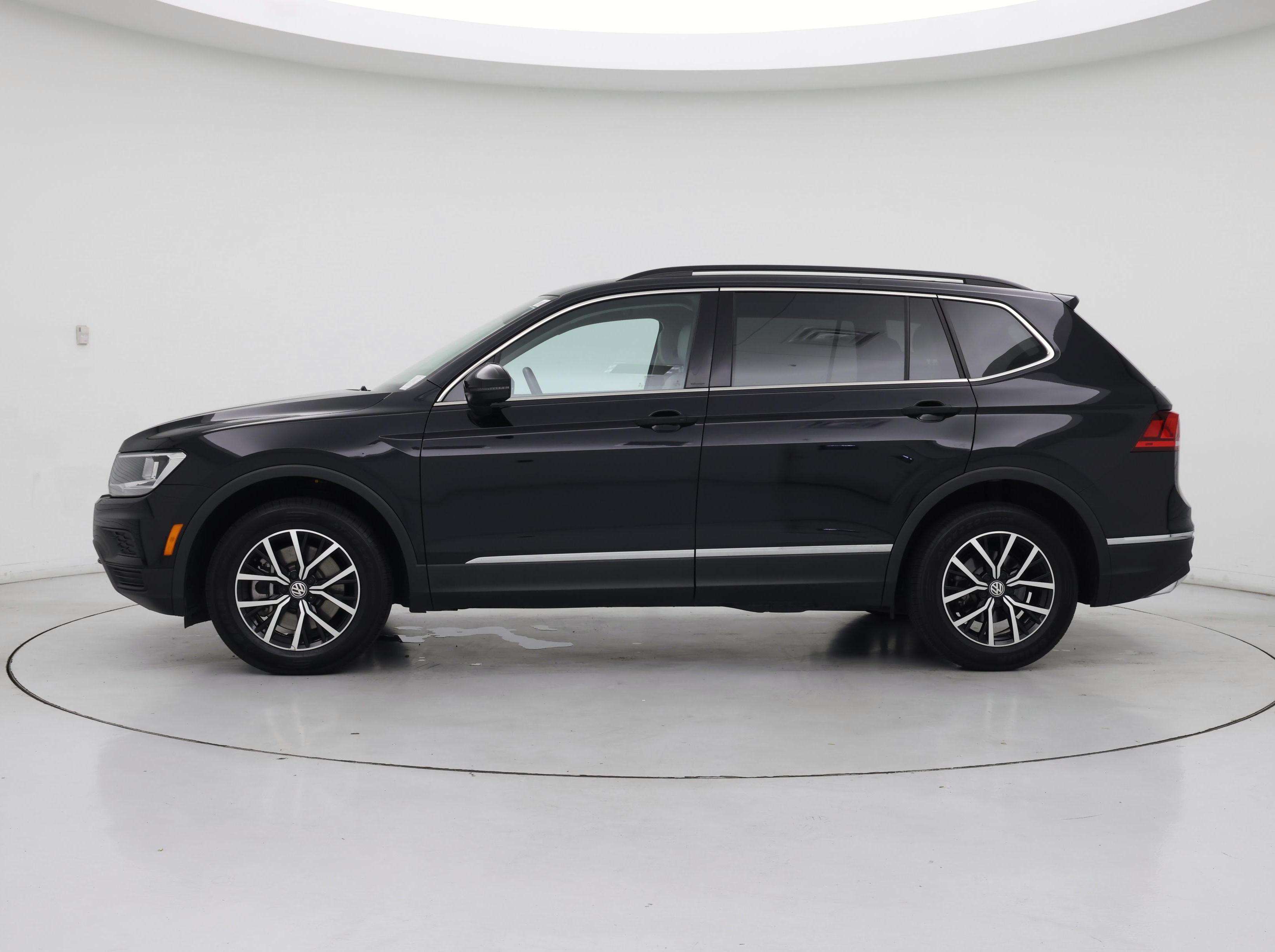Thumbnail: 2021 Volkswagen Tiguan - 3
