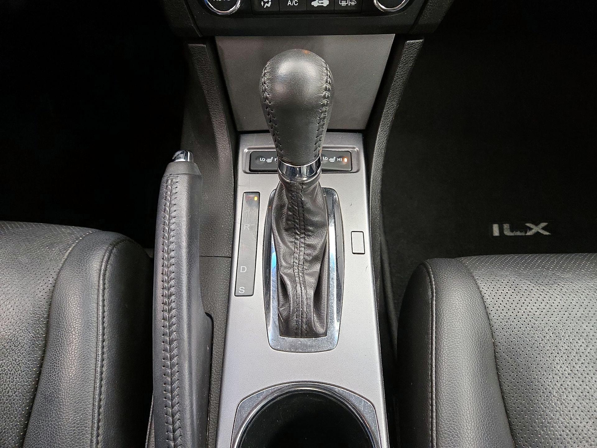 Thumbnail: 2015 Acura ILX - 17