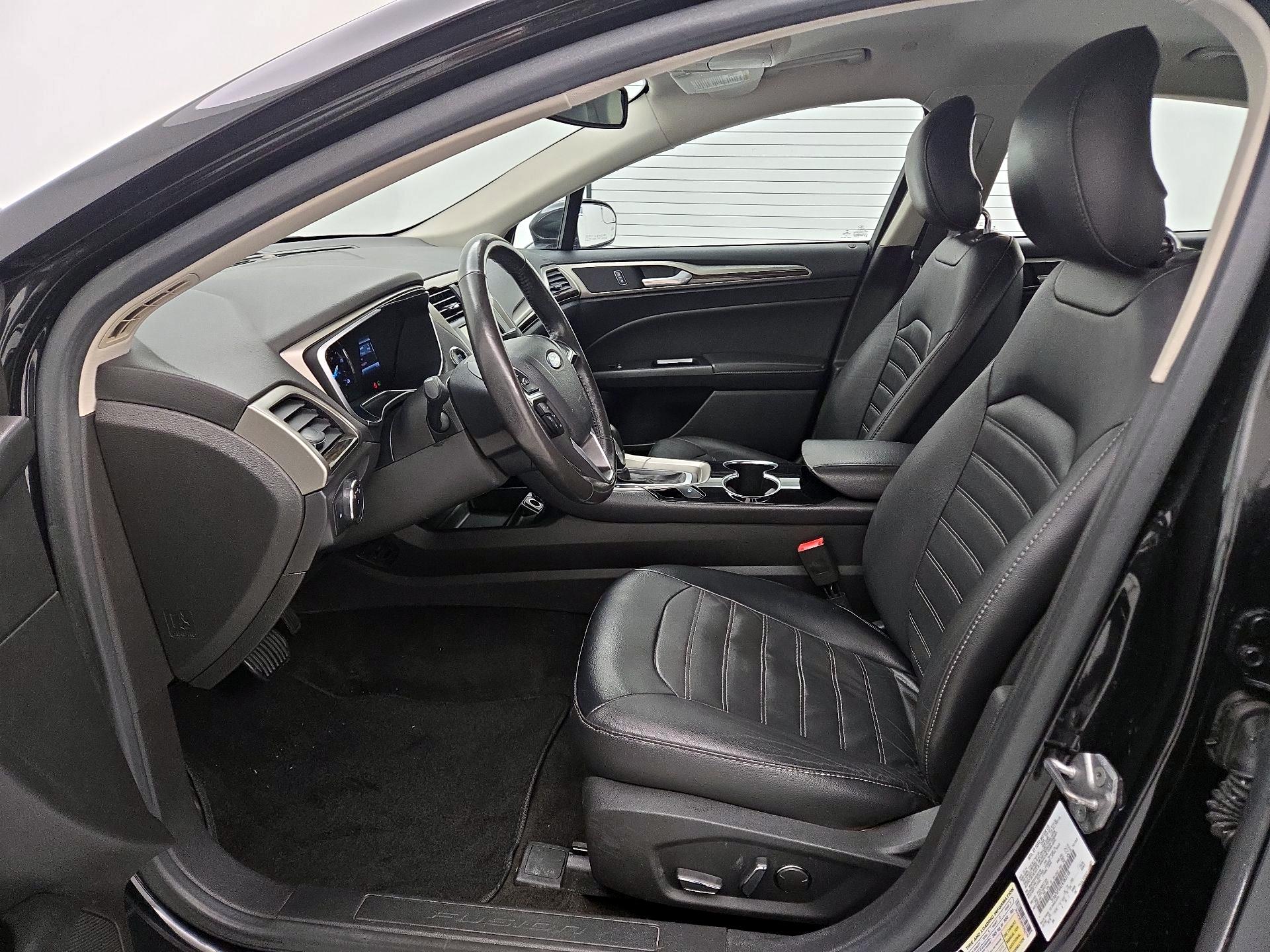 Thumbnail: 2014 Ford Fusion - 11