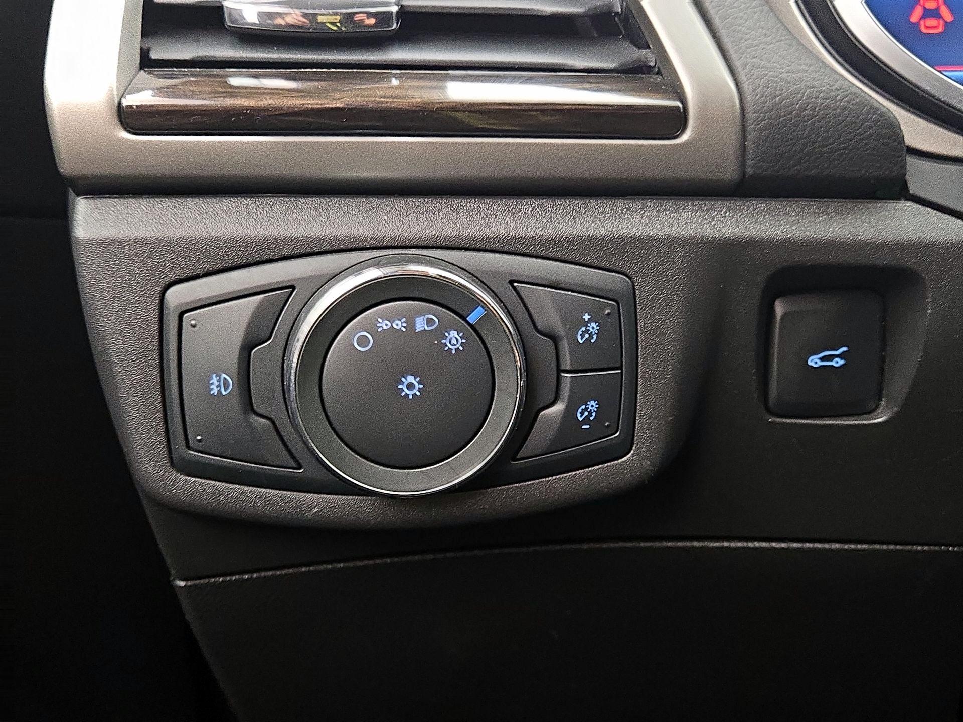 Thumbnail: 2014 Ford Fusion - 13
