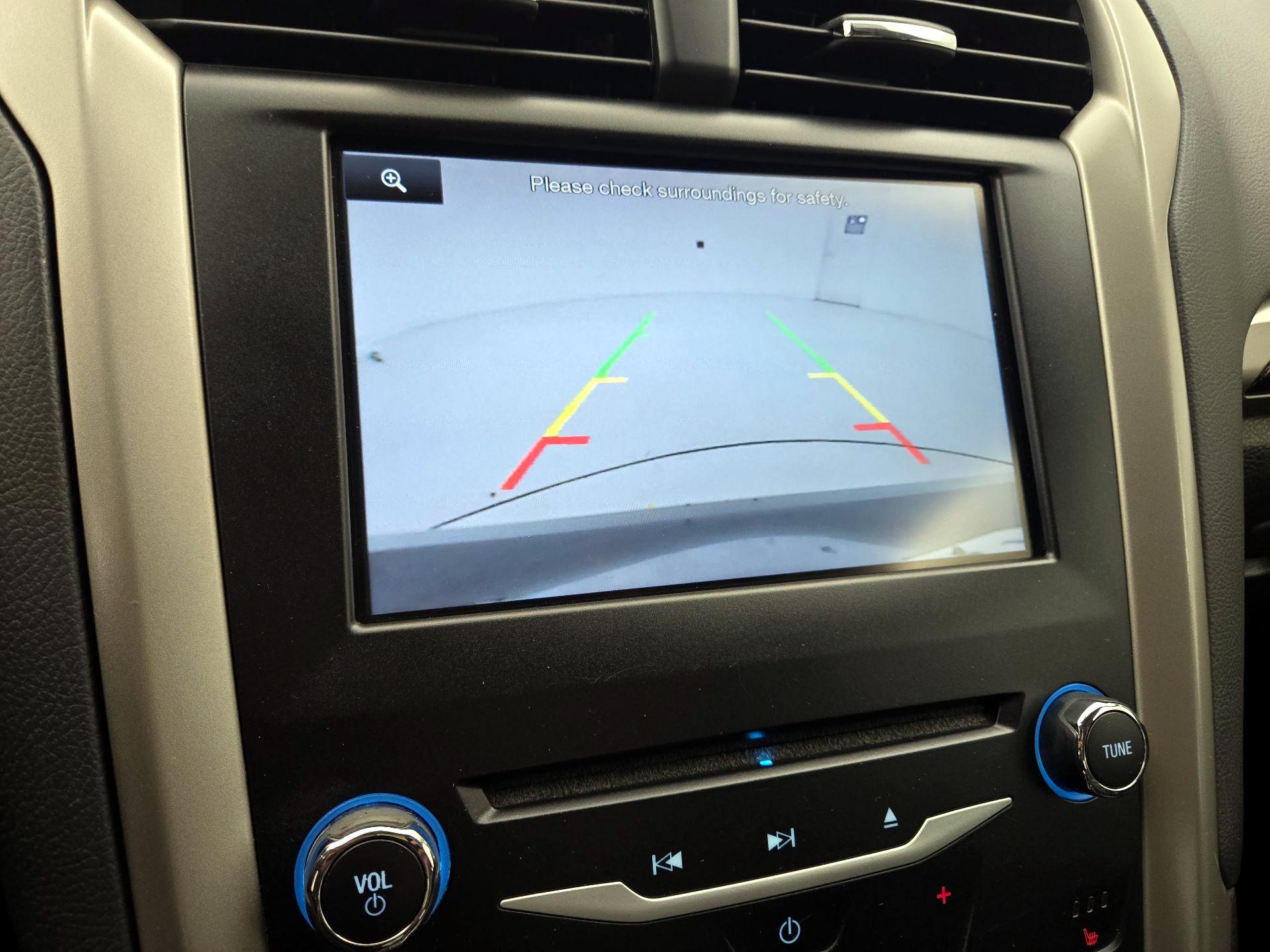 Thumbnail: 2014 Ford Fusion - 15