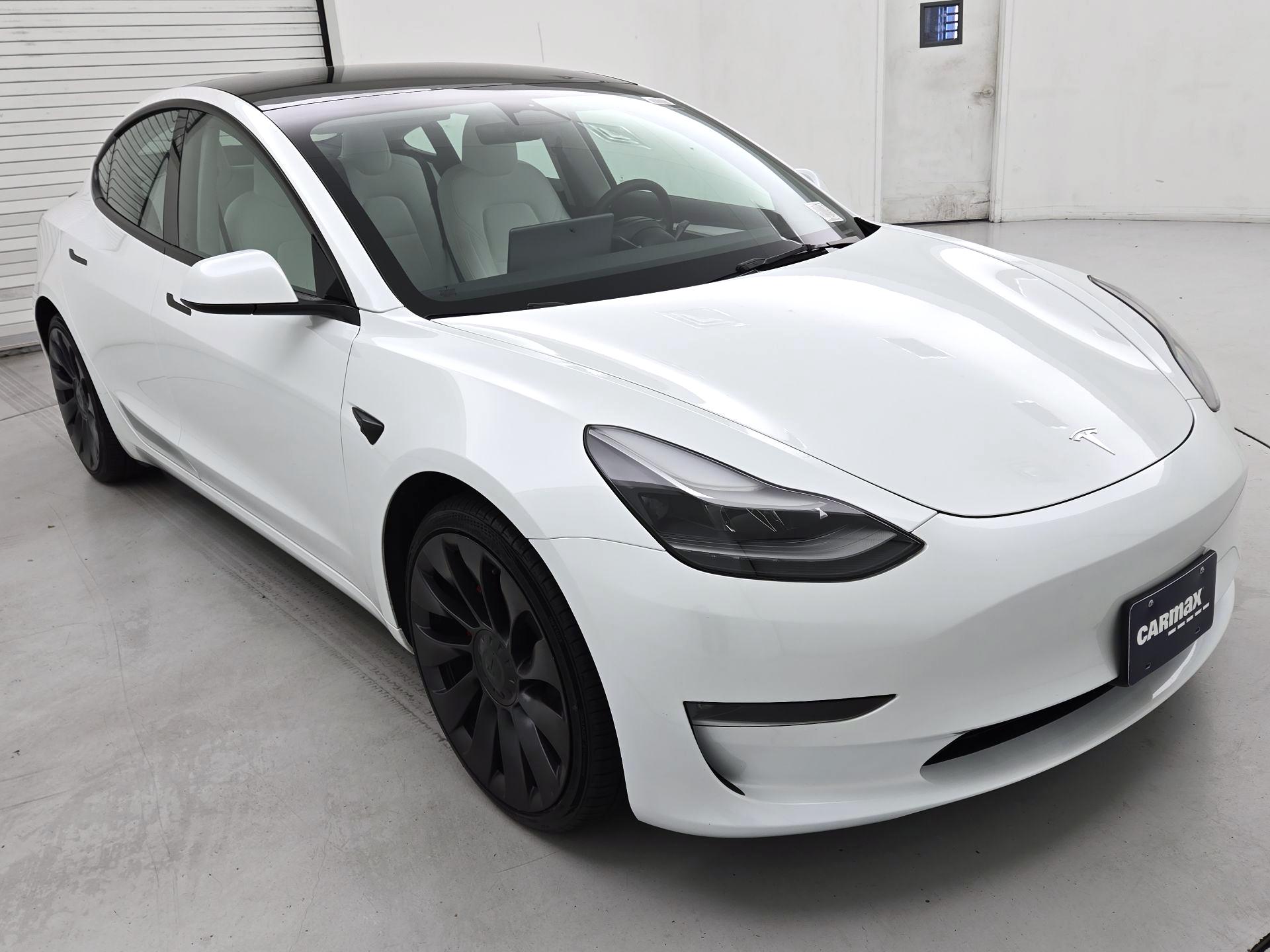 Thumbnail: 2023 Tesla Model 3 - 1
