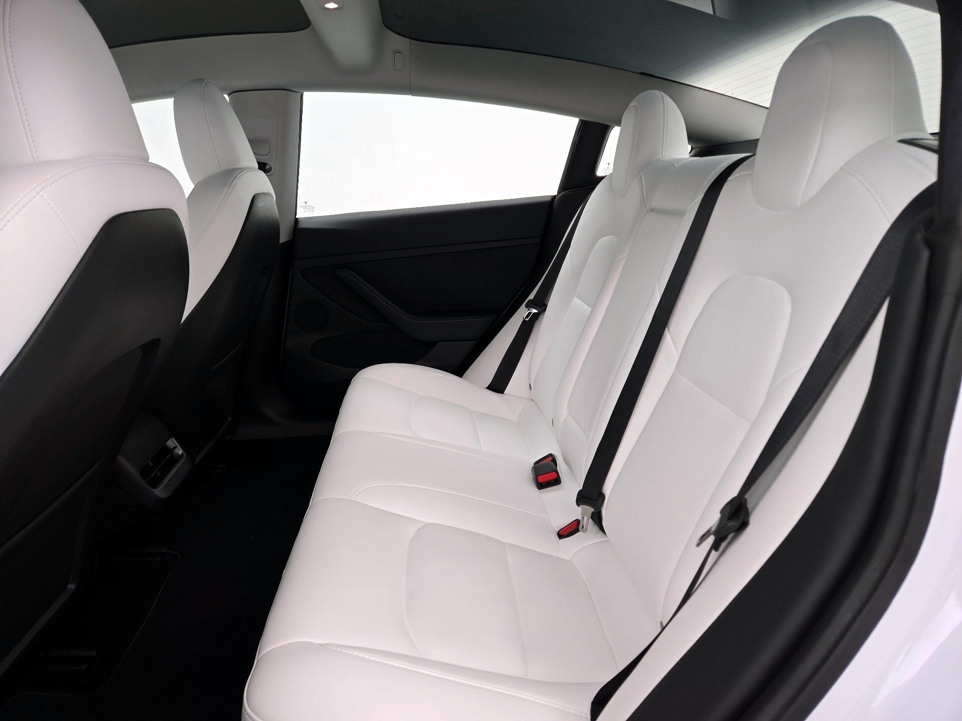 Thumbnail: 2023 Tesla Model 3 - 18