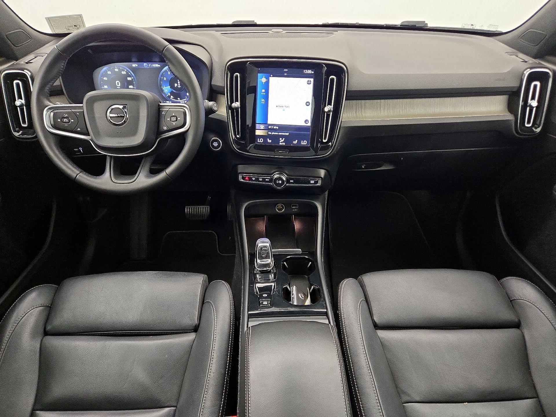 Thumbnail: 2019 Volvo XC40 - 9