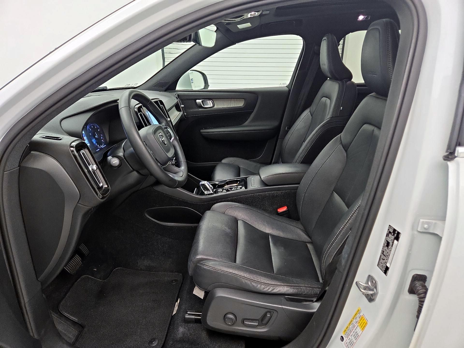 Thumbnail: 2019 Volvo XC40 - 11