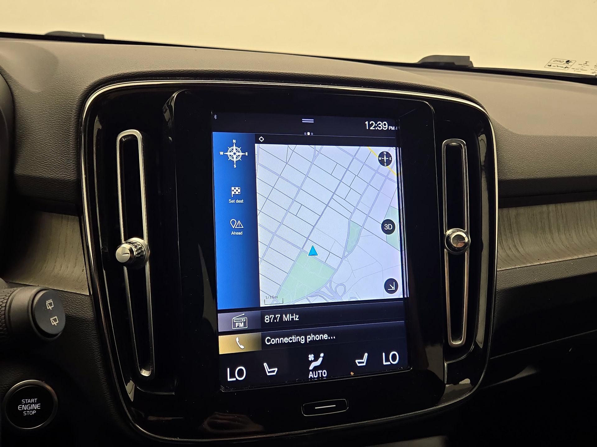Thumbnail: 2019 Volvo XC40 - 14