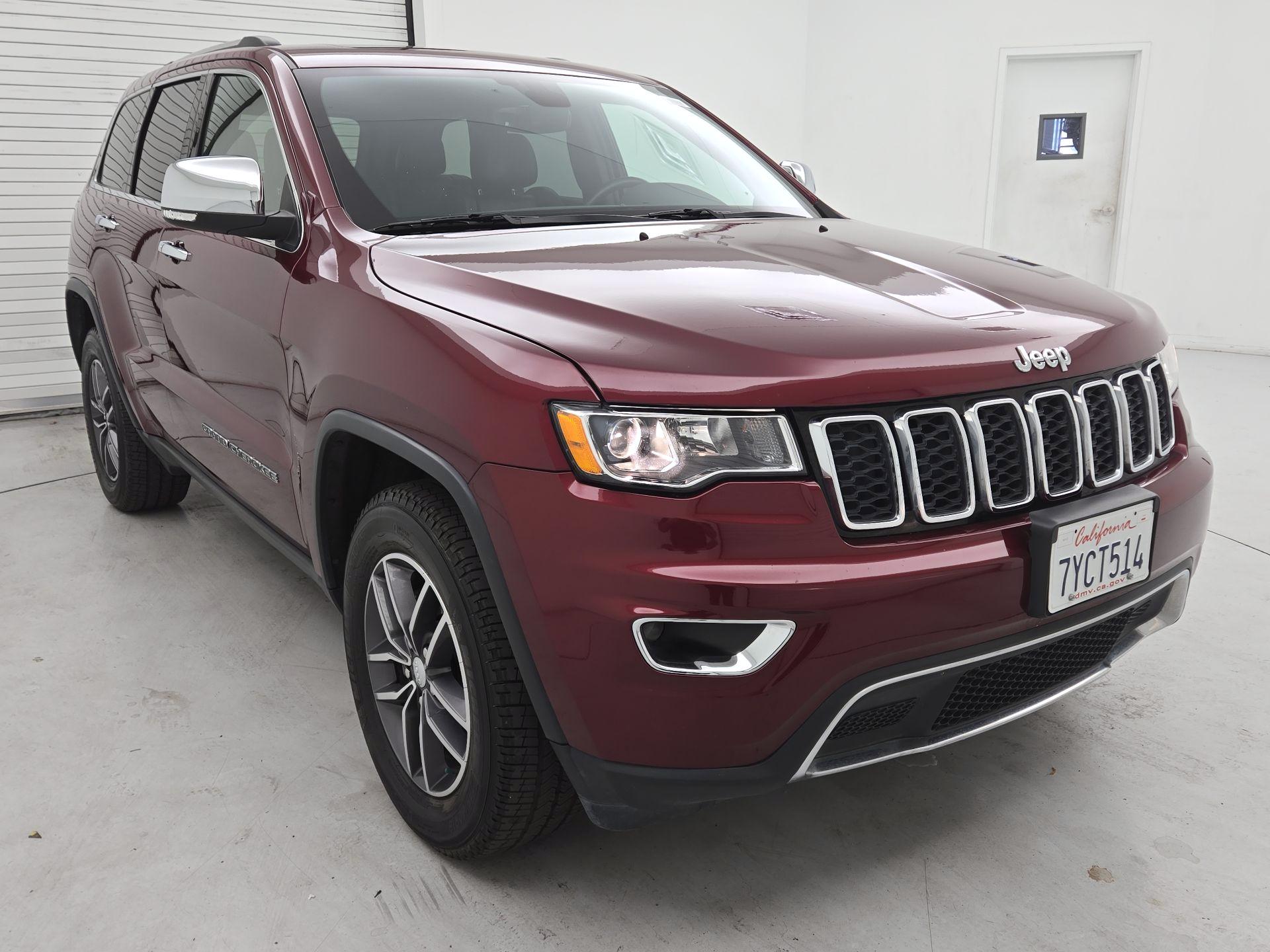 Thumbnail: 2017 Jeep Grand Cherokee - 1