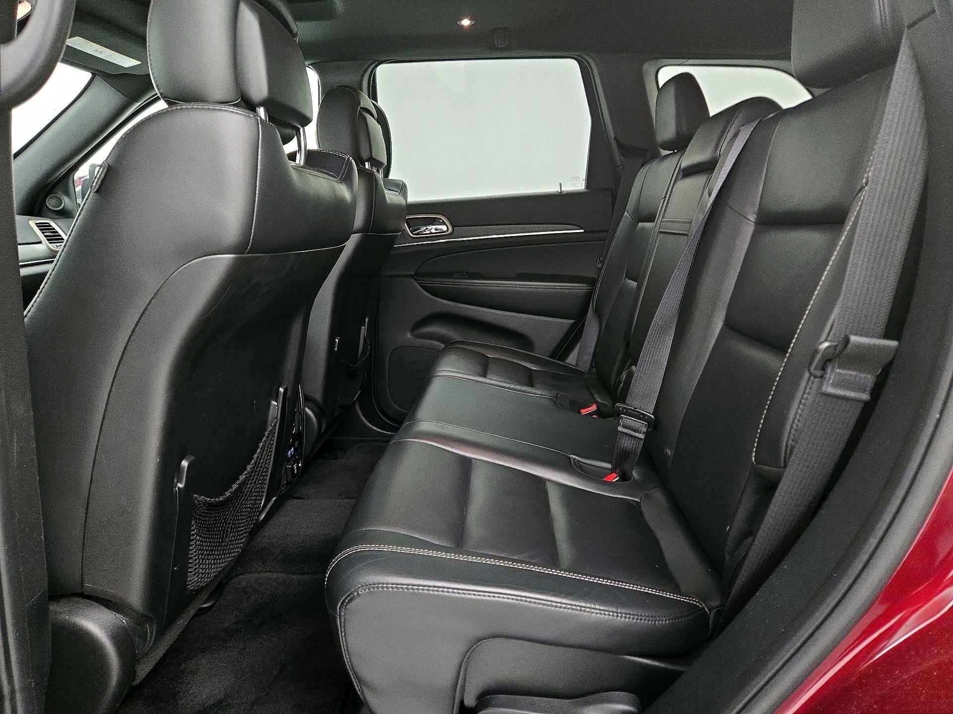 Thumbnail: 2017 Jeep Grand Cherokee - 19
