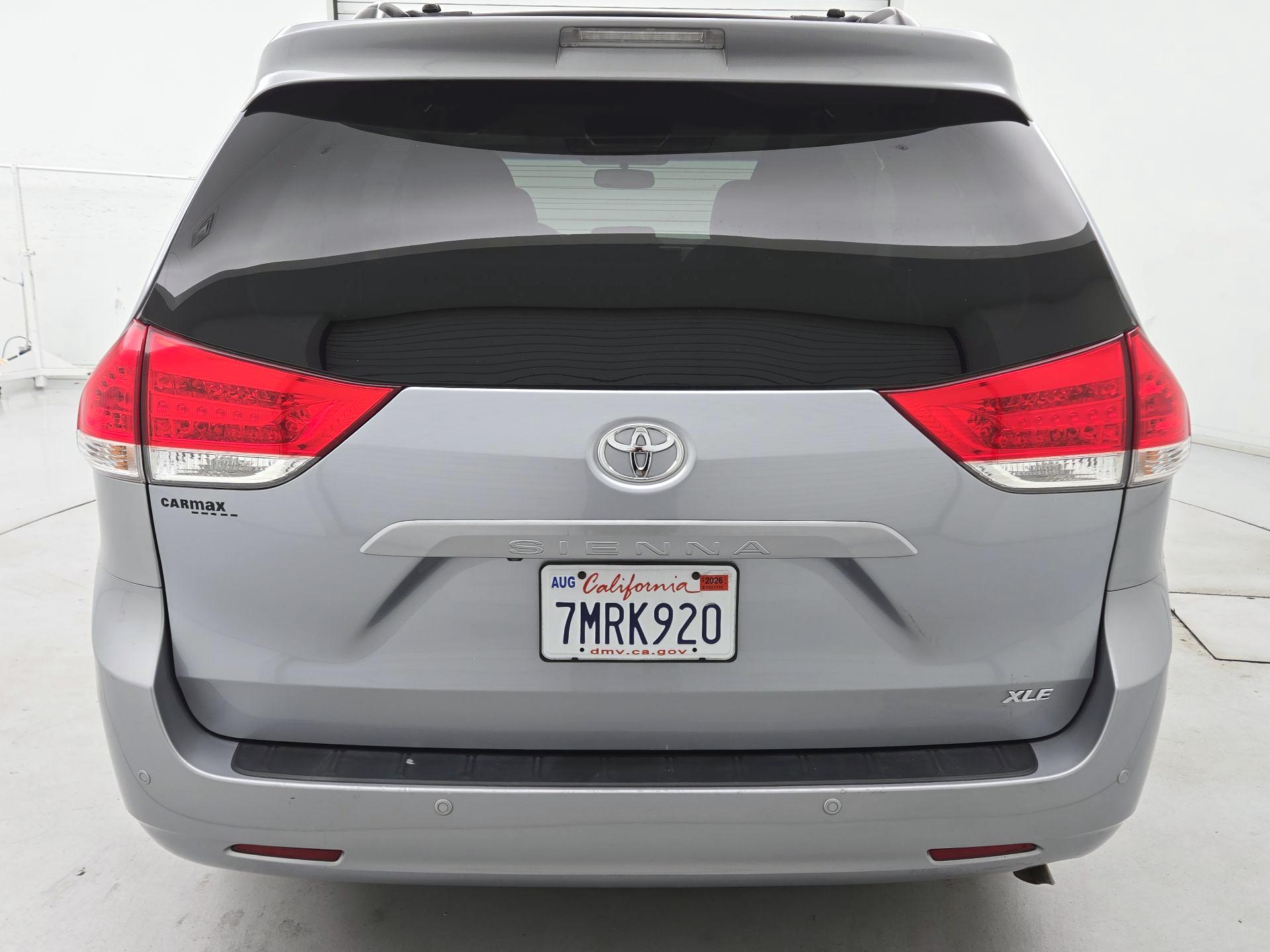 Thumbnail: 2013 Toyota Sienna - 6
