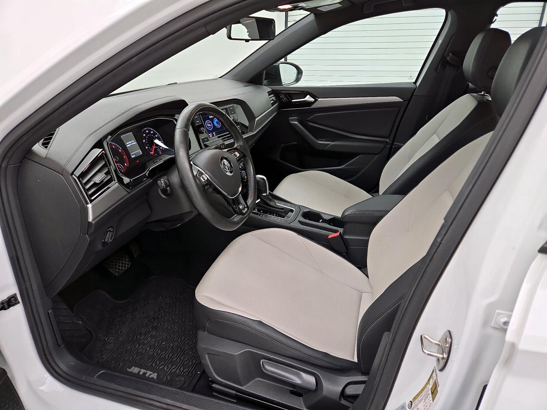 Thumbnail: 2019 Volkswagen Jetta - 11