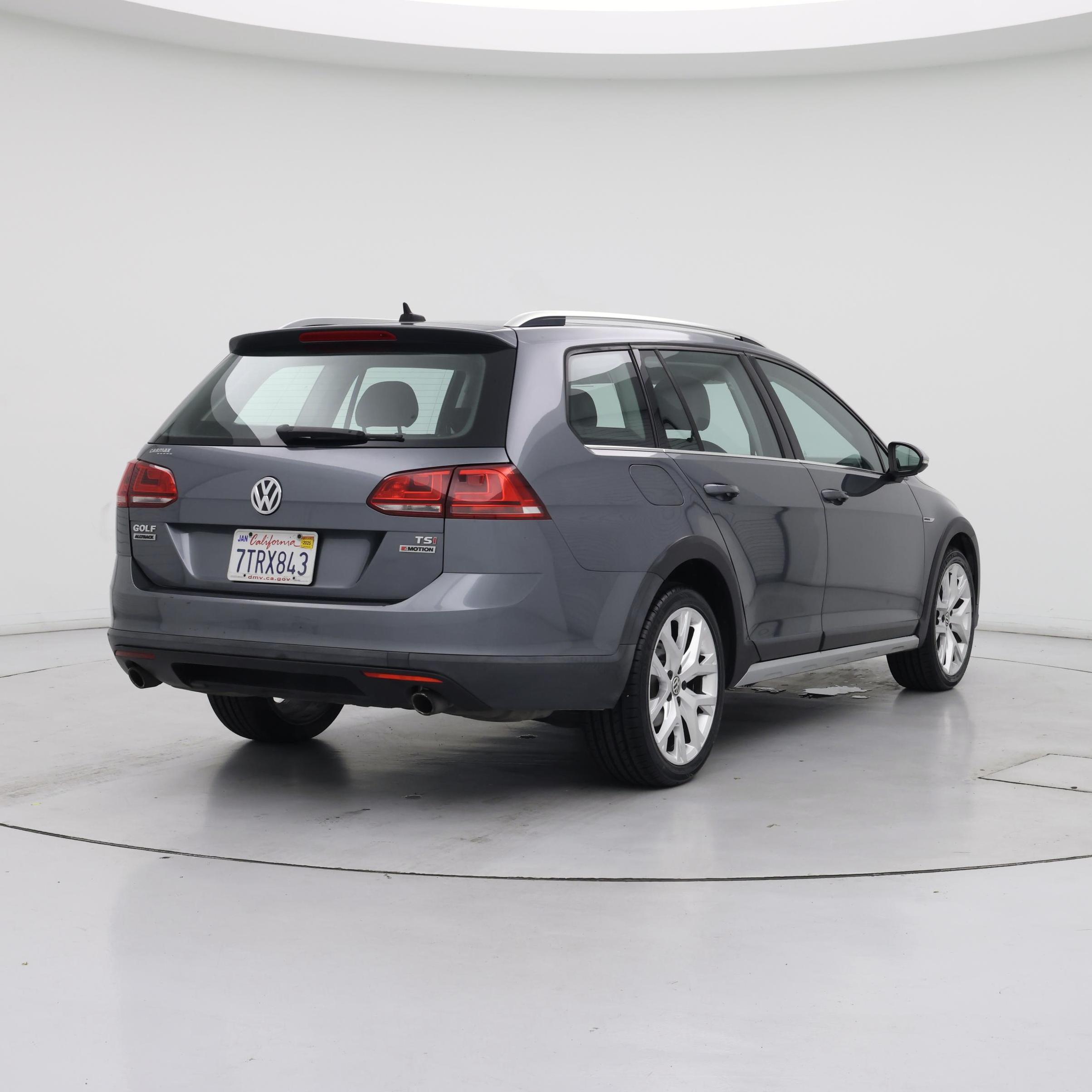 Thumbnail: 2017 Volkswagen Golf - 8