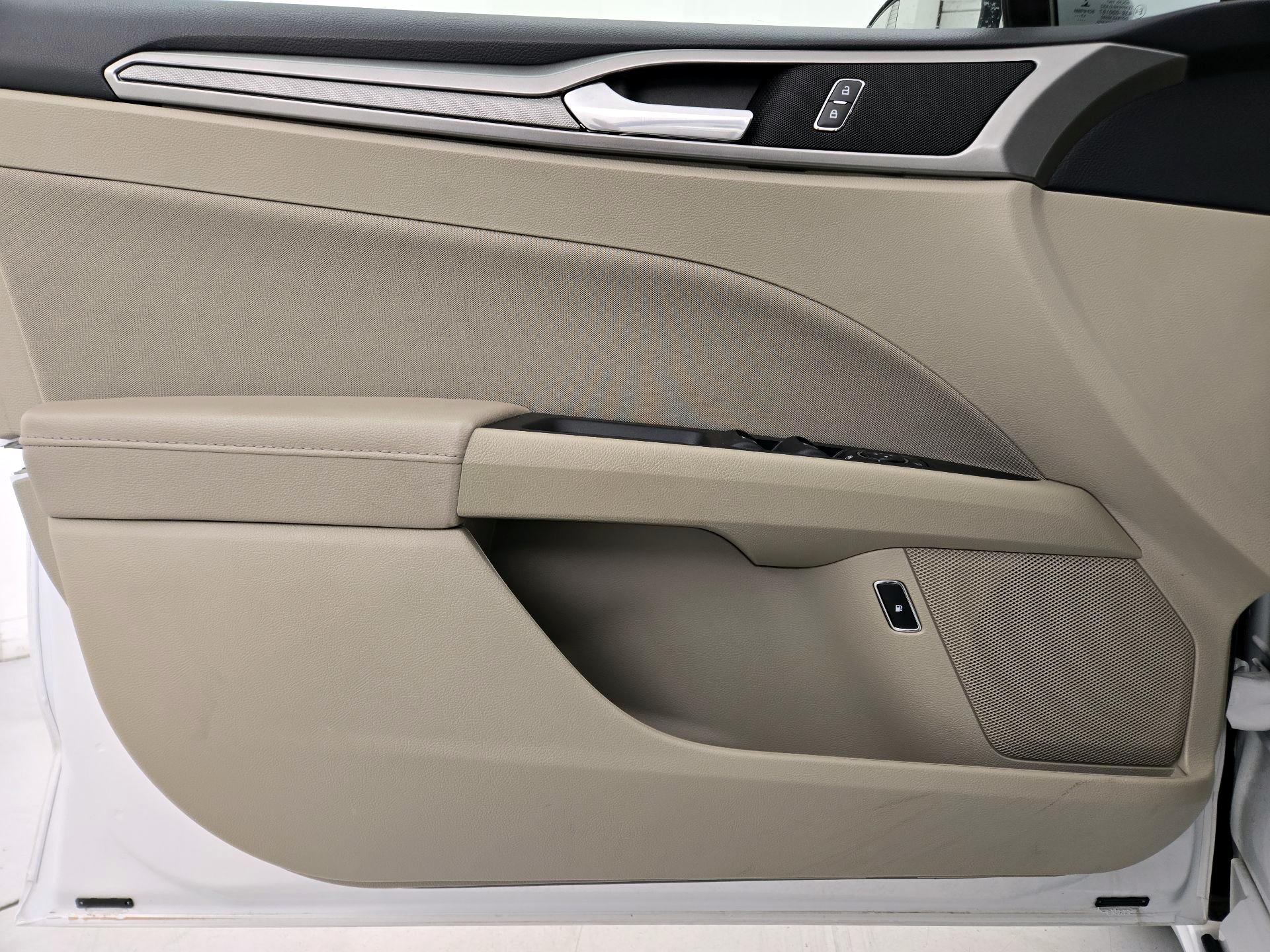 Thumbnail: 2018 Ford Fusion - 12