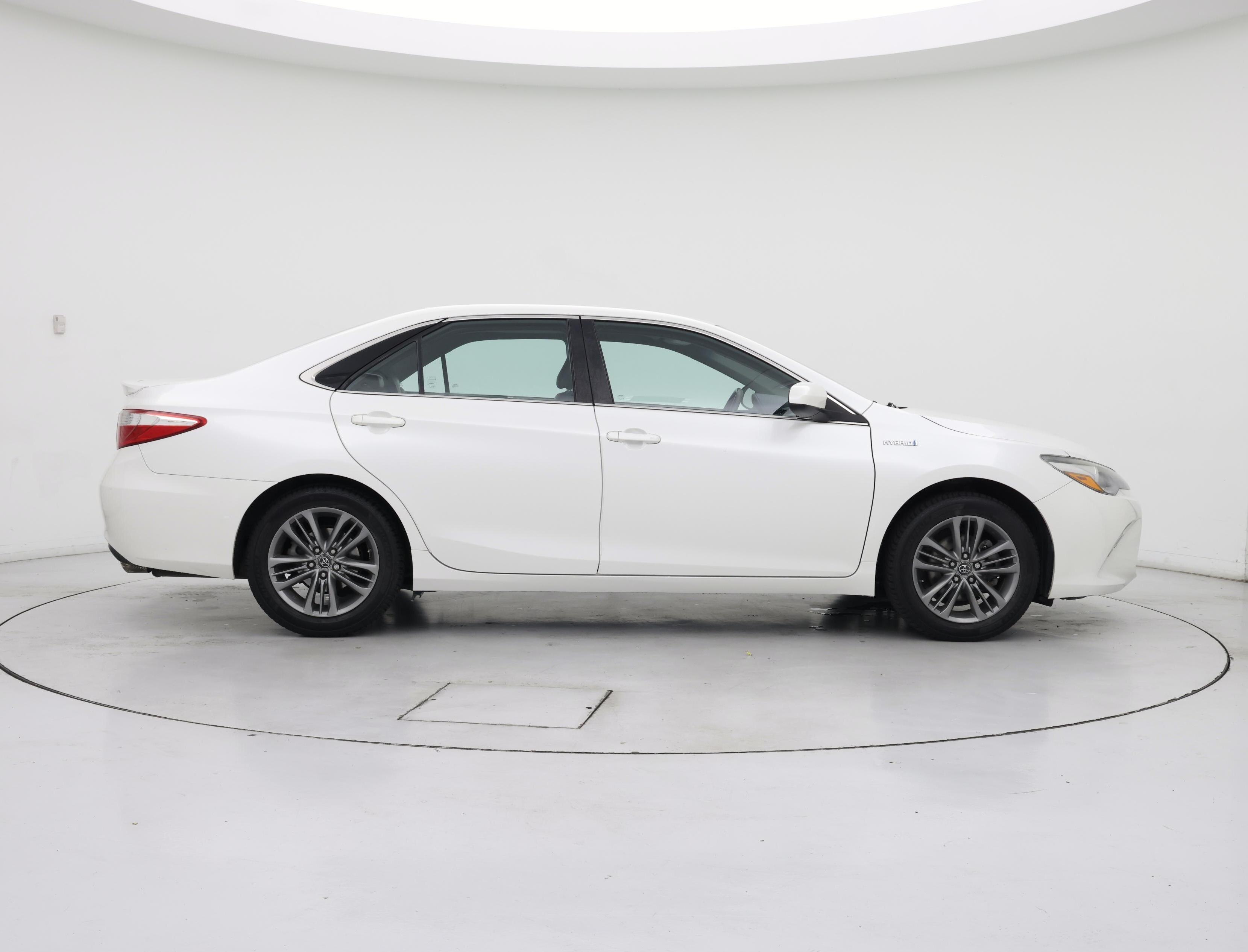 Thumbnail: 2017 Toyota Camry - 7