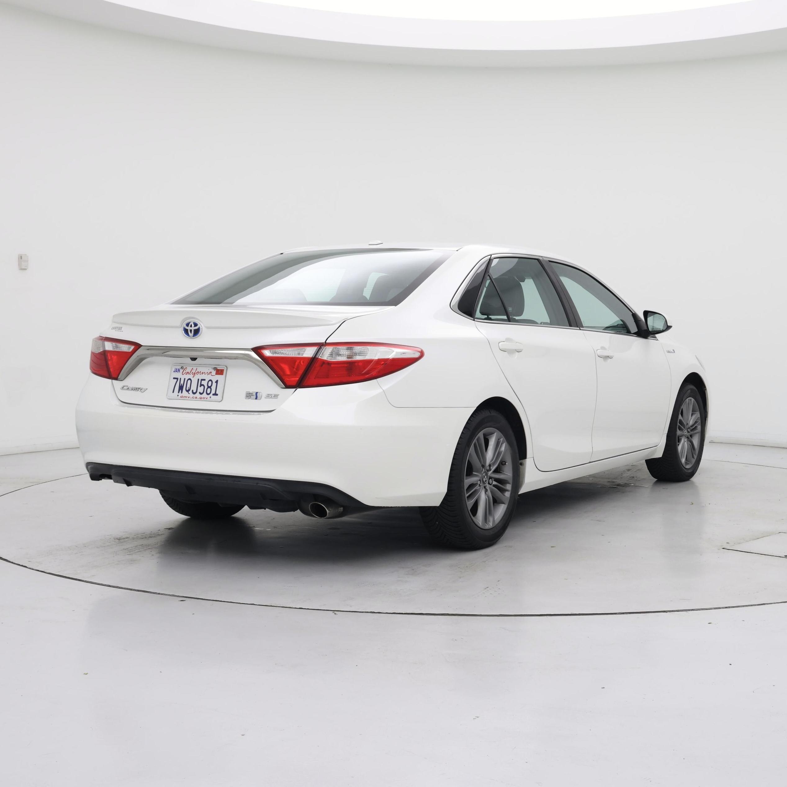 Thumbnail: 2017 Toyota Camry - 8