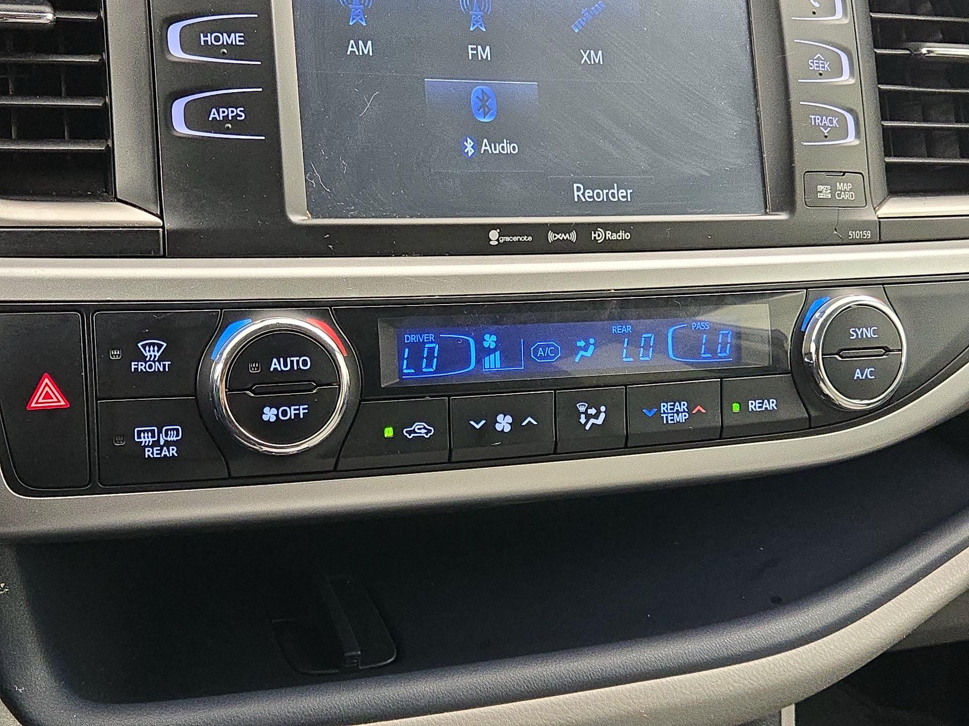 Thumbnail: 2016 Toyota Highlander - 17