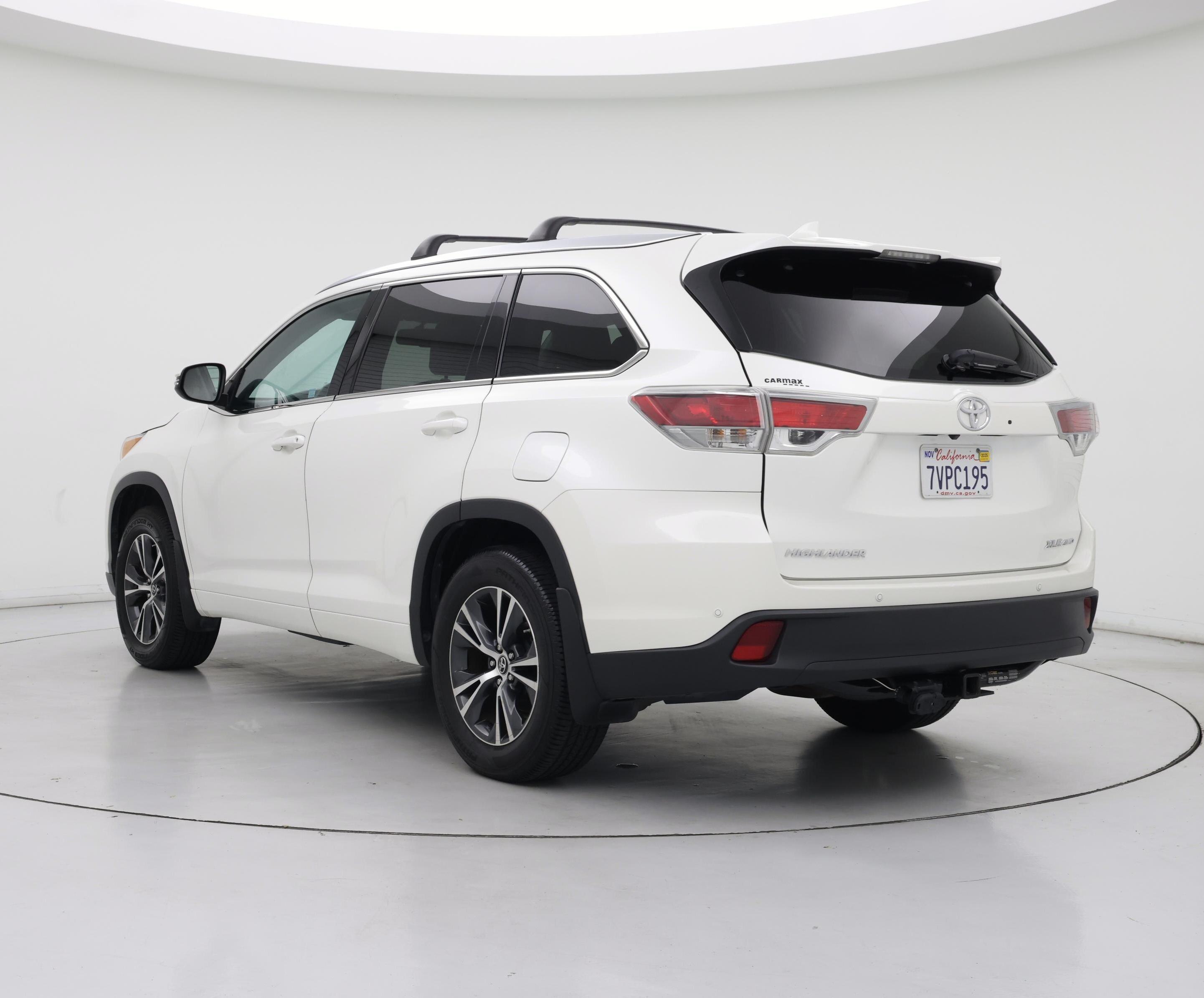 Thumbnail: 2016 Toyota Highlander - 2