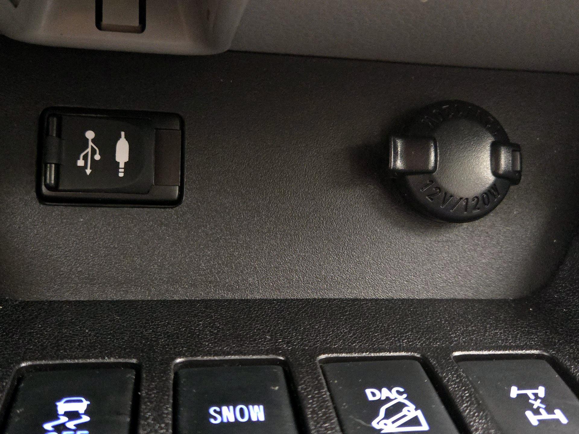 Thumbnail: 2016 Toyota Highlander - 19