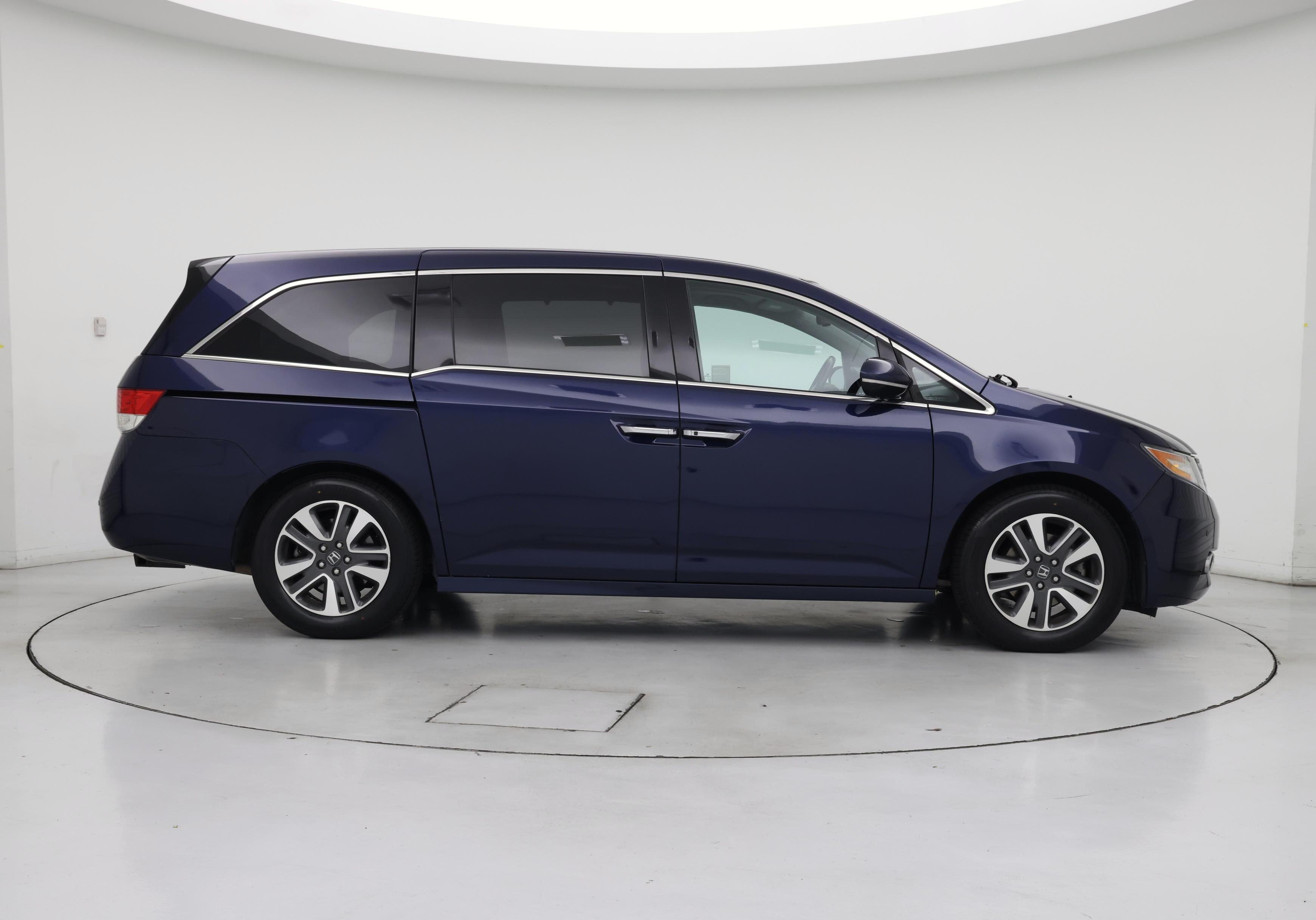 Thumbnail: 2015 Honda Odyssey - 7