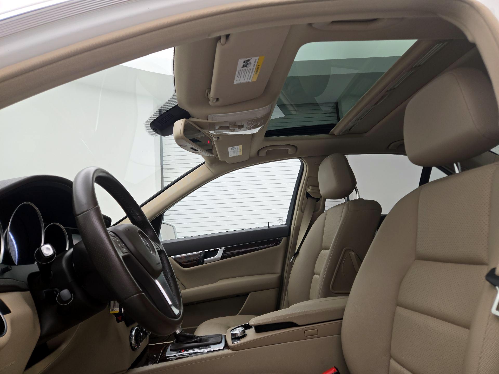 Thumbnail: 2014 Mercedes-Benz C-Class - 19