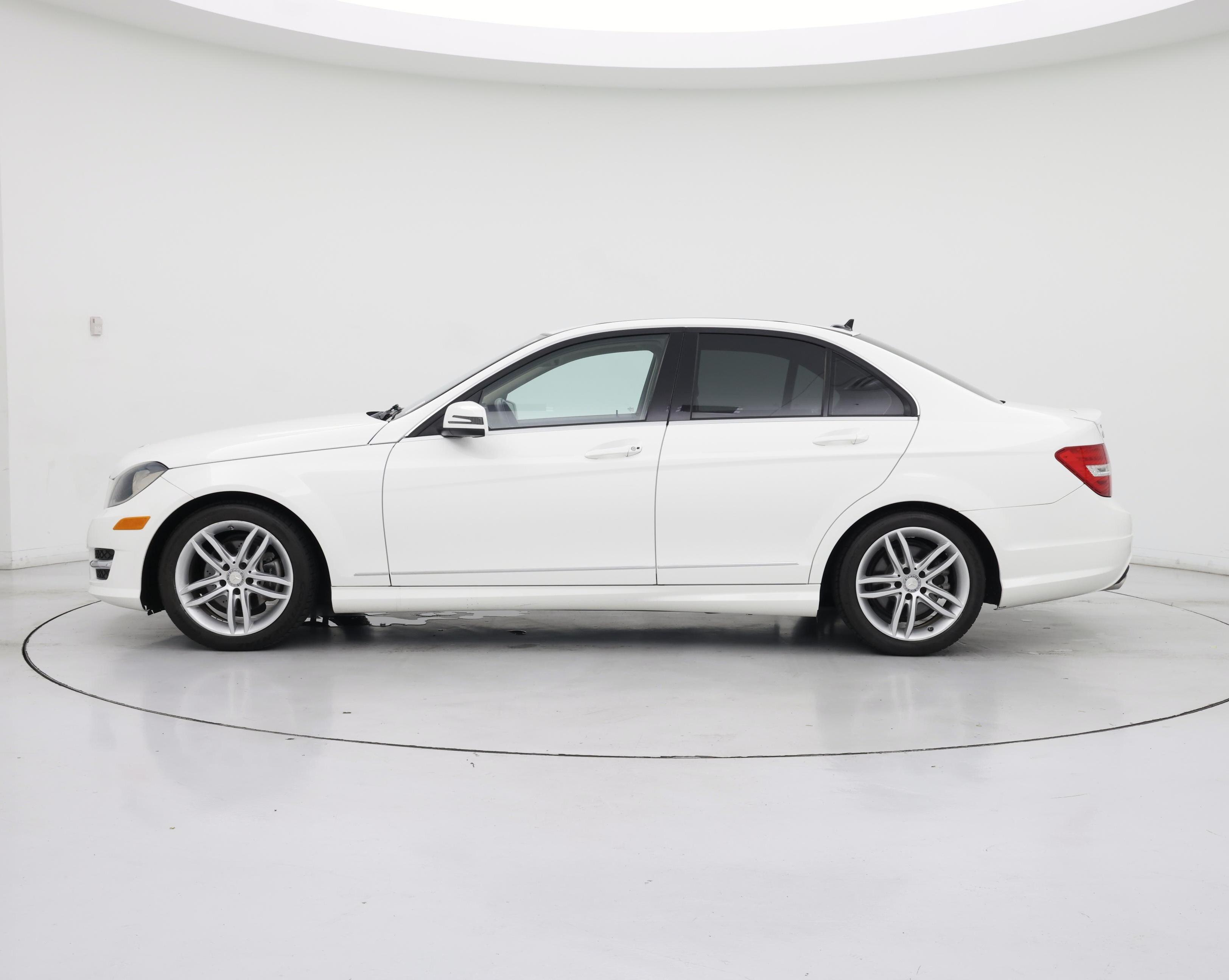 Thumbnail: 2014 Mercedes-Benz C-Class - 3