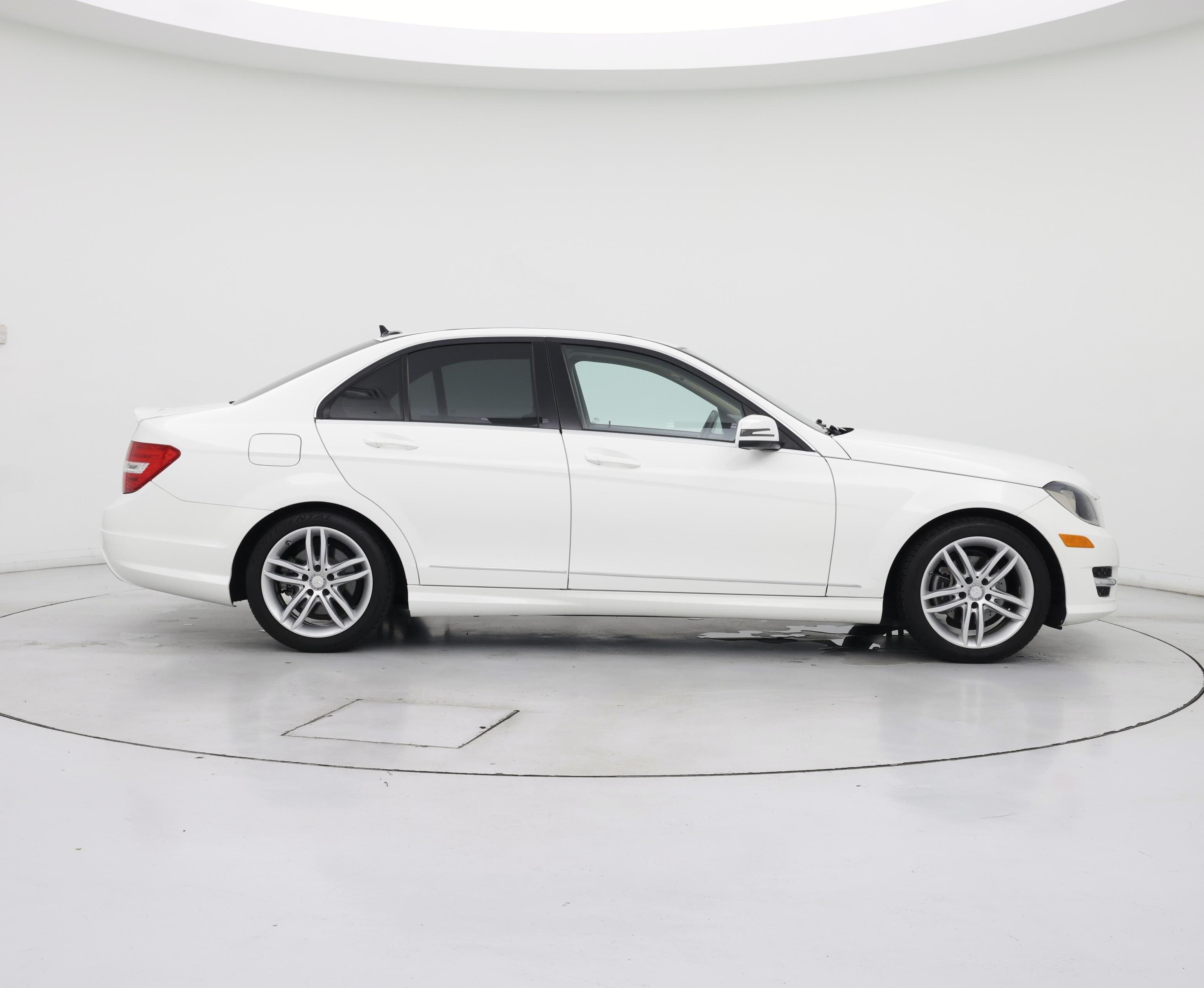 Thumbnail: 2014 Mercedes-Benz C-Class - 7