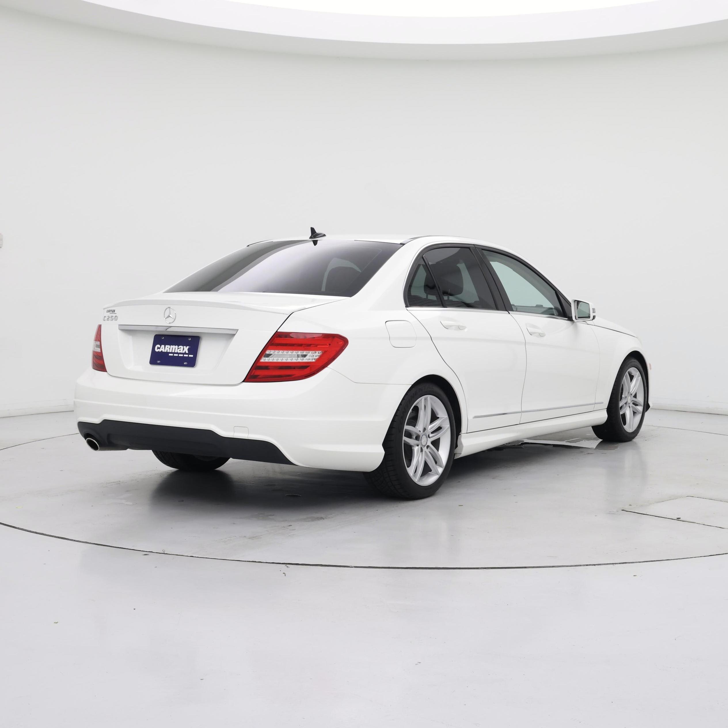 Thumbnail: 2014 Mercedes-Benz C-Class - 8