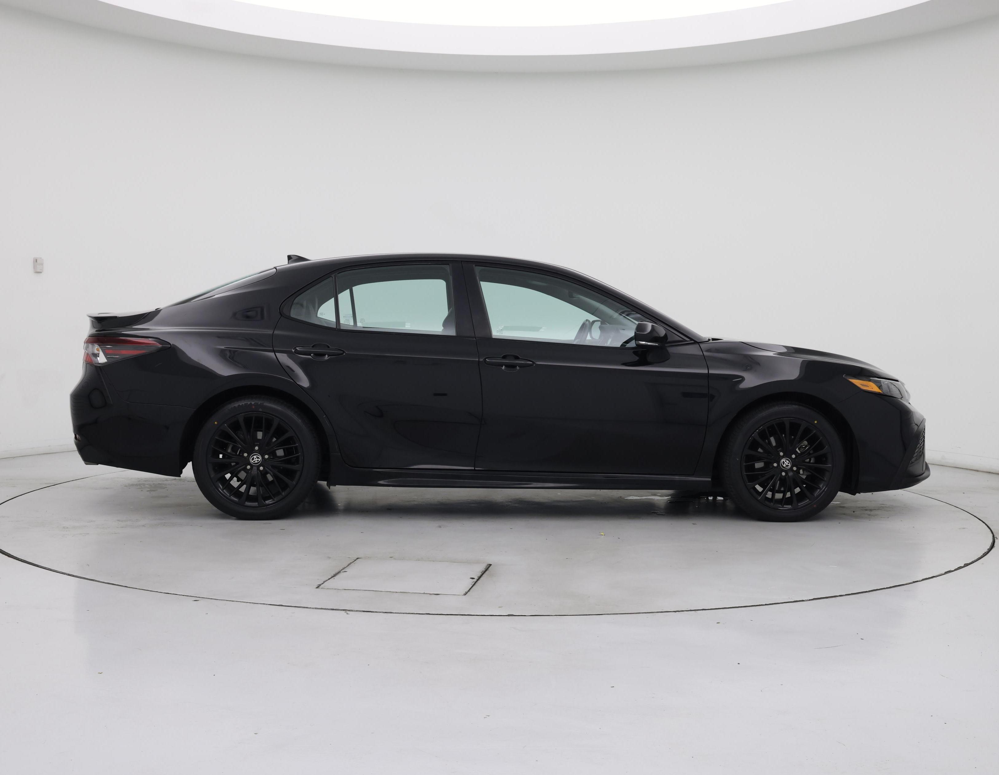 Thumbnail: 2022 Toyota Camry - 7