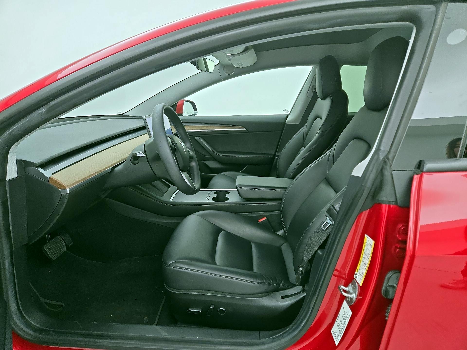 Thumbnail: 2021 Tesla Model 3 - 9