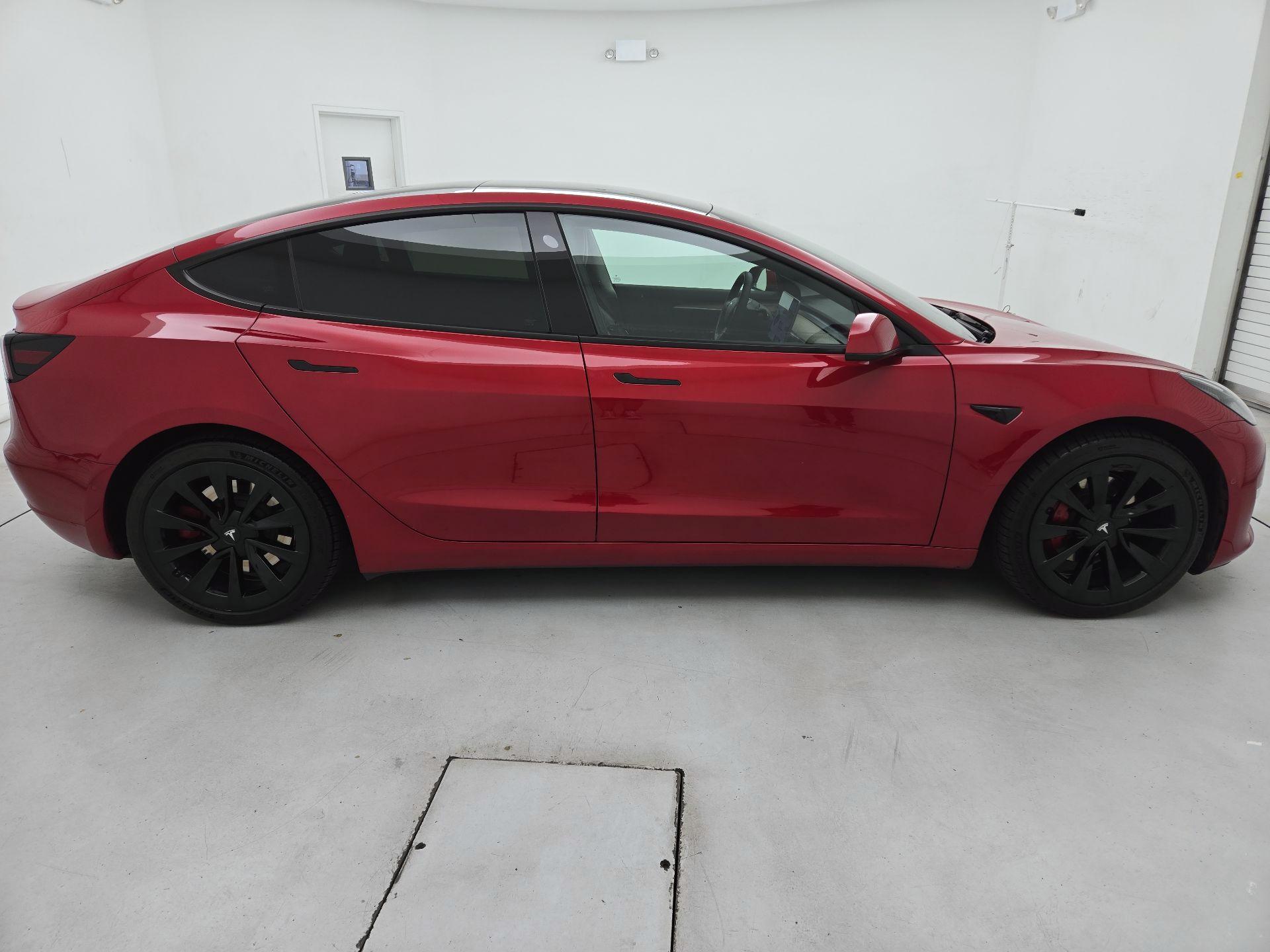 Thumbnail: 2021 Tesla Model 3 - 4