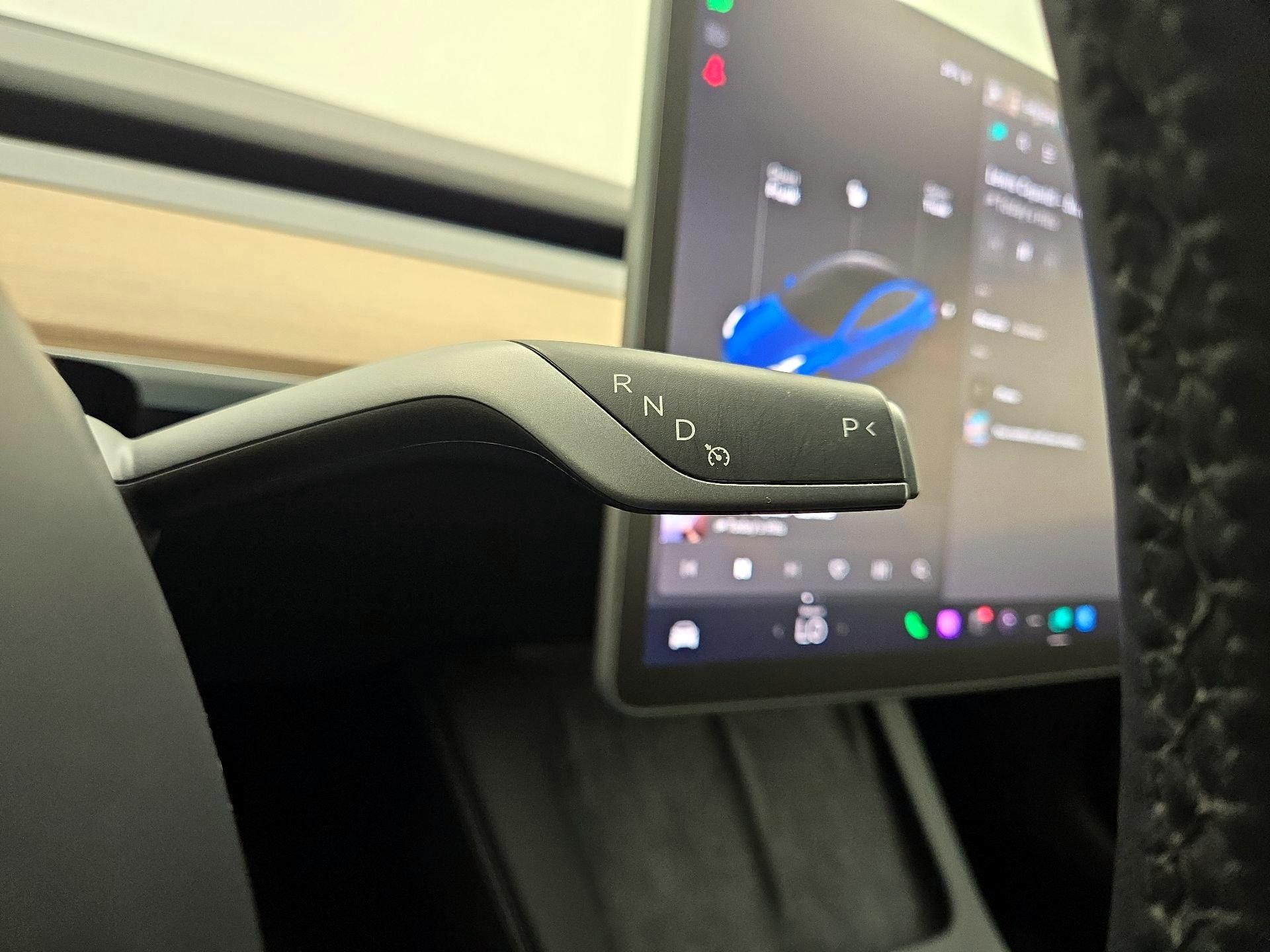 Thumbnail: 2023 Tesla Model 3 - 17