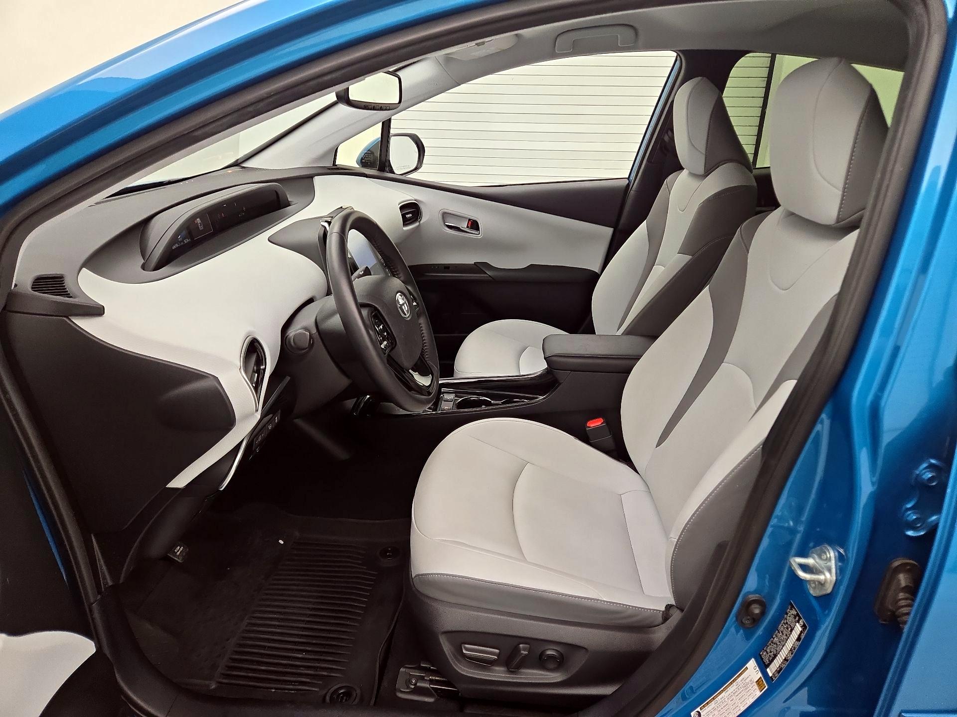 Thumbnail: 2021 Toyota Prius Prime - 11