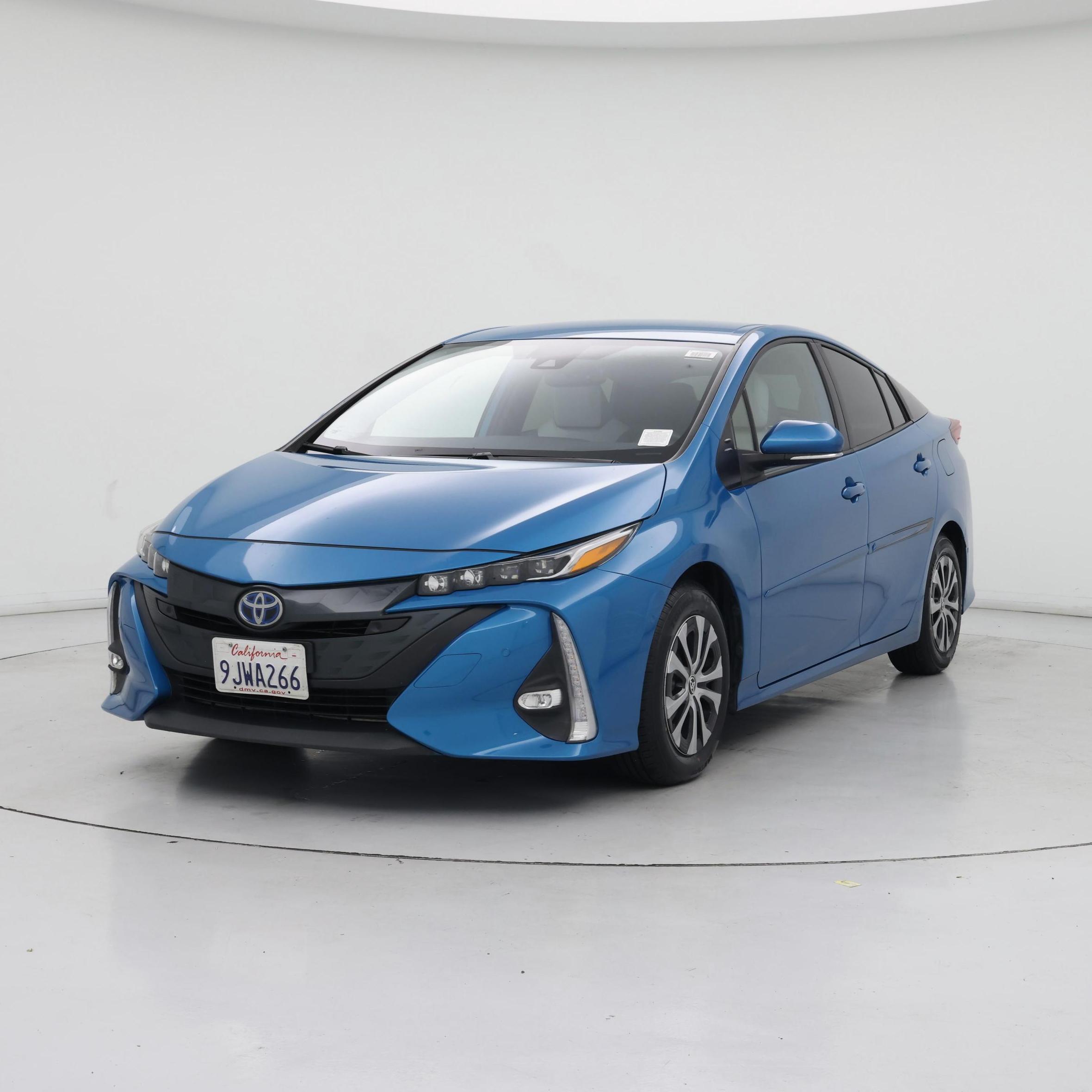 Thumbnail: 2021 Toyota Prius Prime - 4