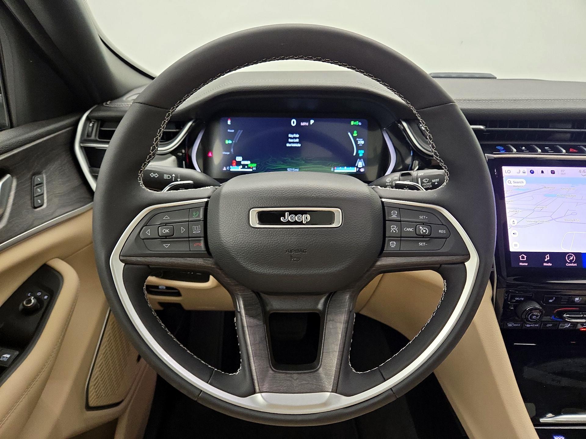 Thumbnail: 2023 Jeep Grand Cherokee - 10