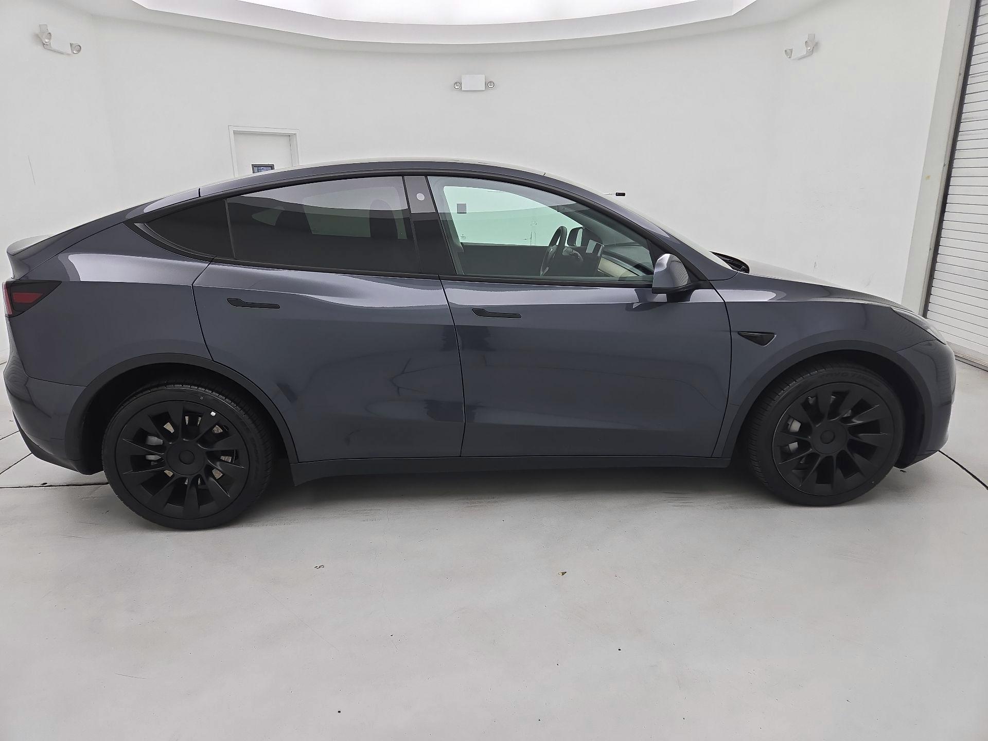 Thumbnail: 2022 Tesla Model Y - 4