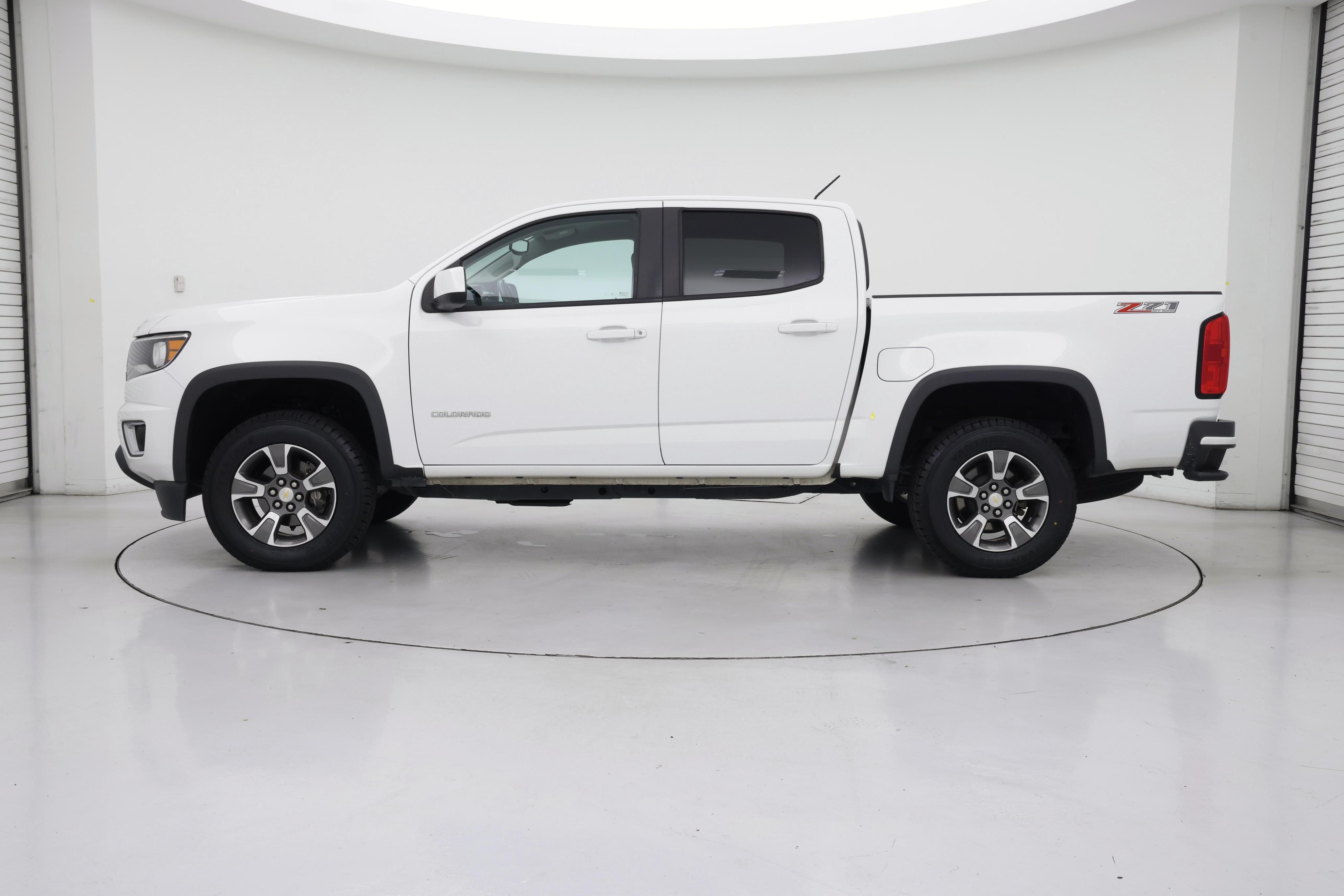 Thumbnail: 2016 Chevrolet Colorado - 3