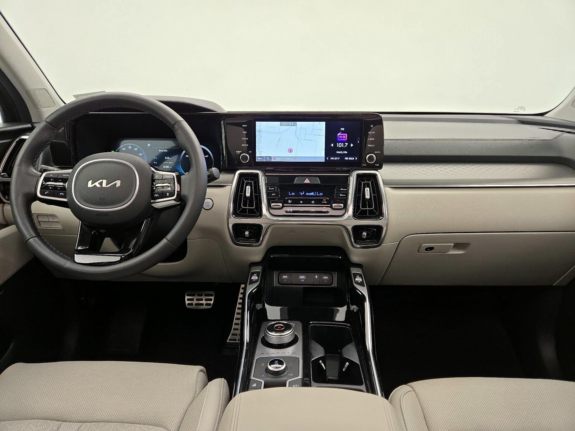 Thumbnail: 2023 Kia Sorento - 9