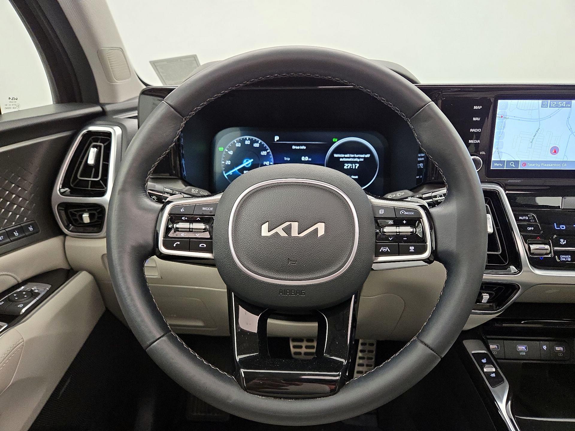 Thumbnail: 2023 Kia Sorento - 10