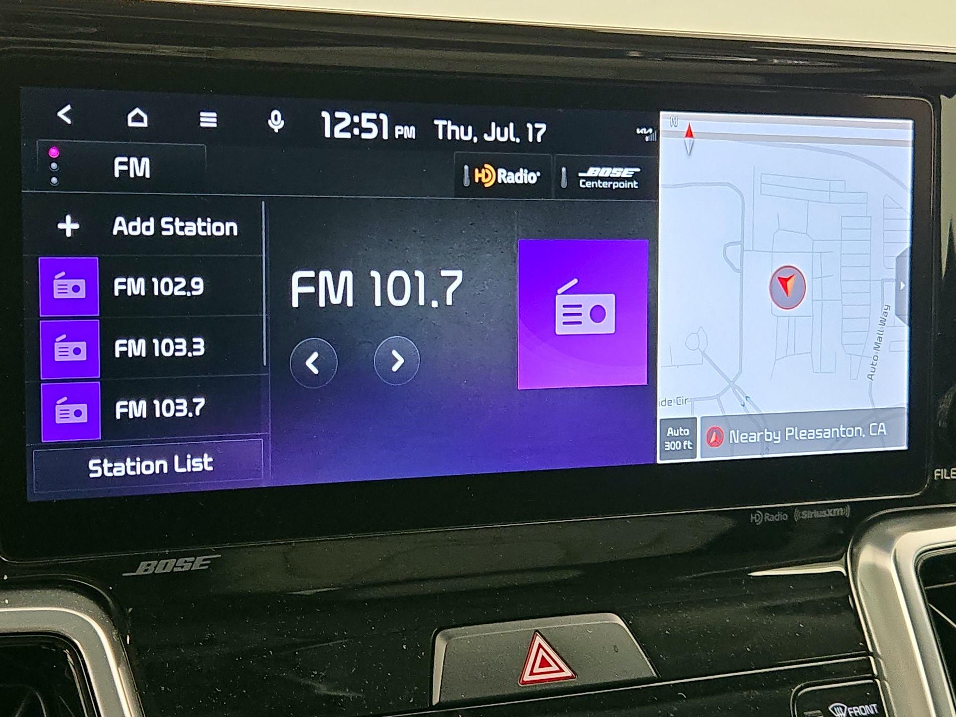 Thumbnail: 2023 Kia Sorento - 16