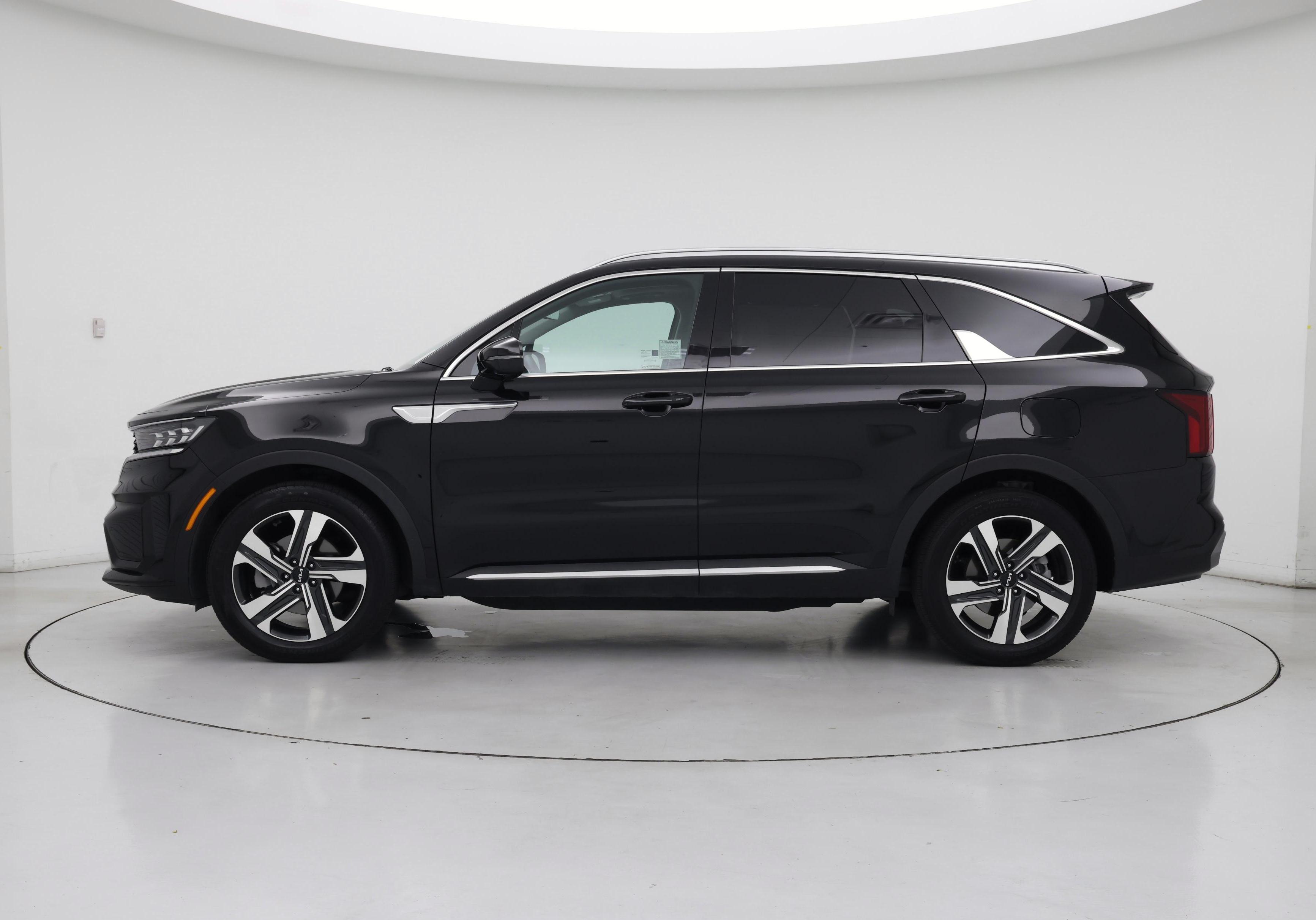 Thumbnail: 2023 Kia Sorento - 3