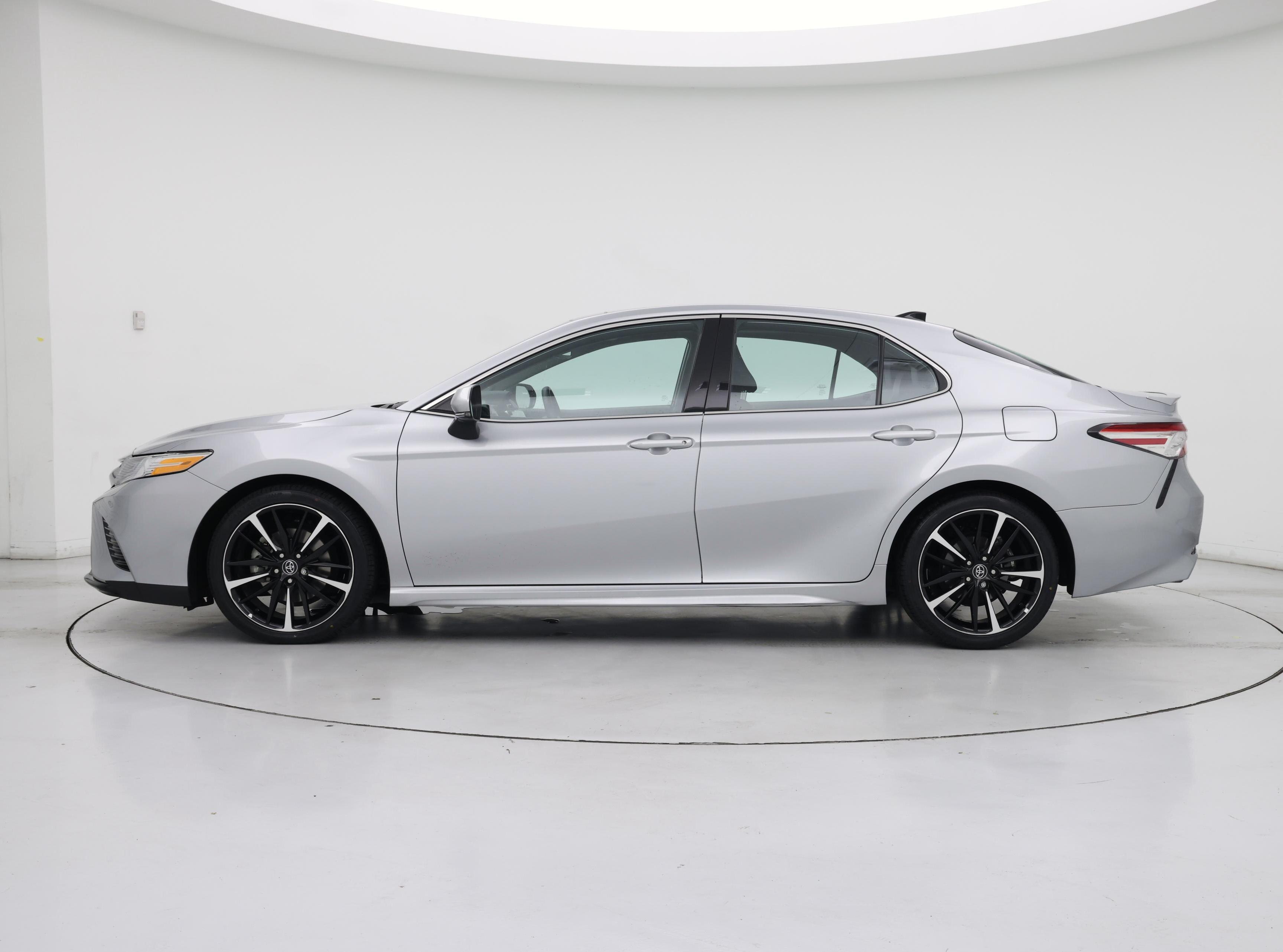Thumbnail: 2020 Toyota Camry - 3