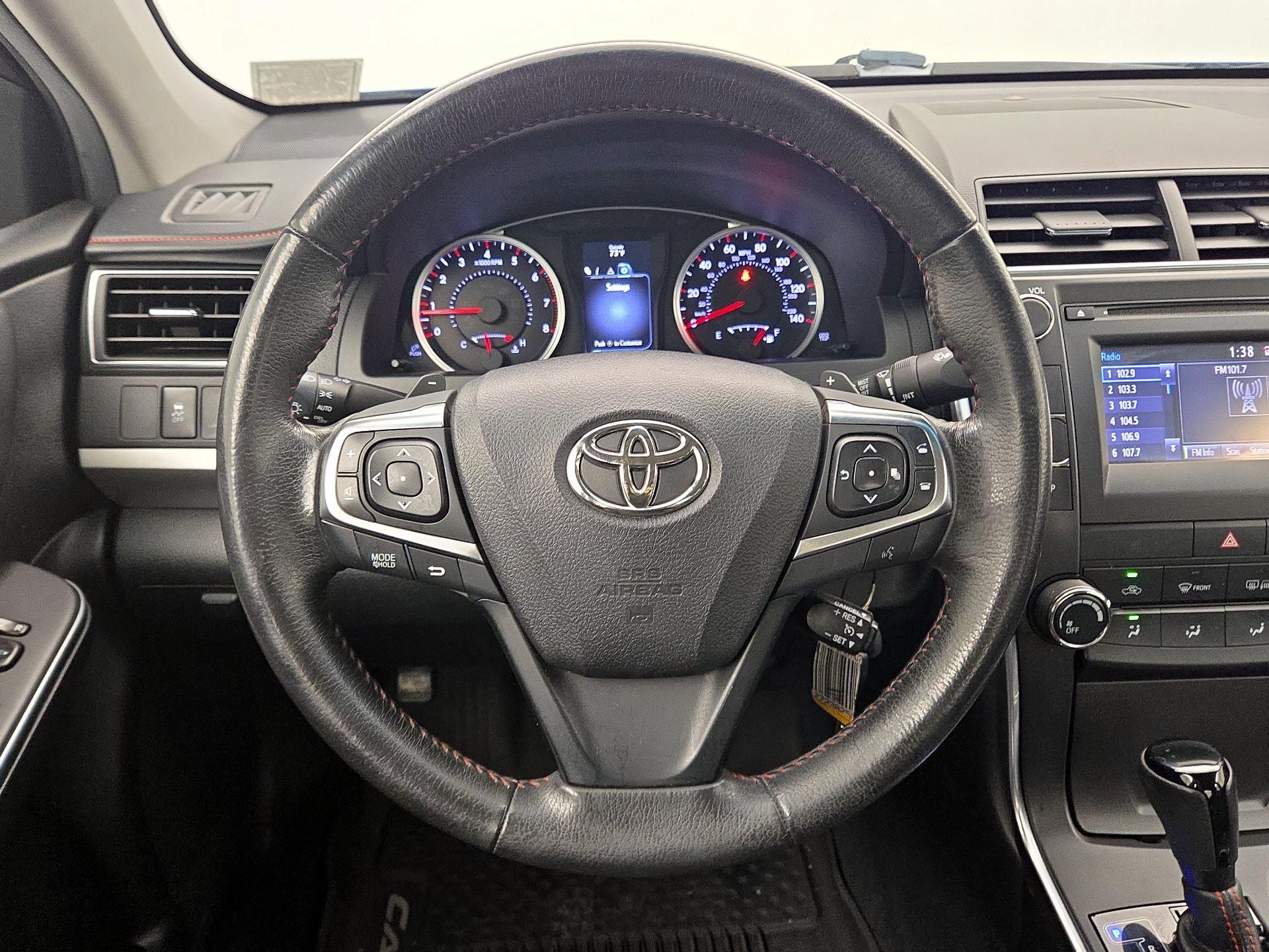 Thumbnail: 2017 Toyota Camry - 10