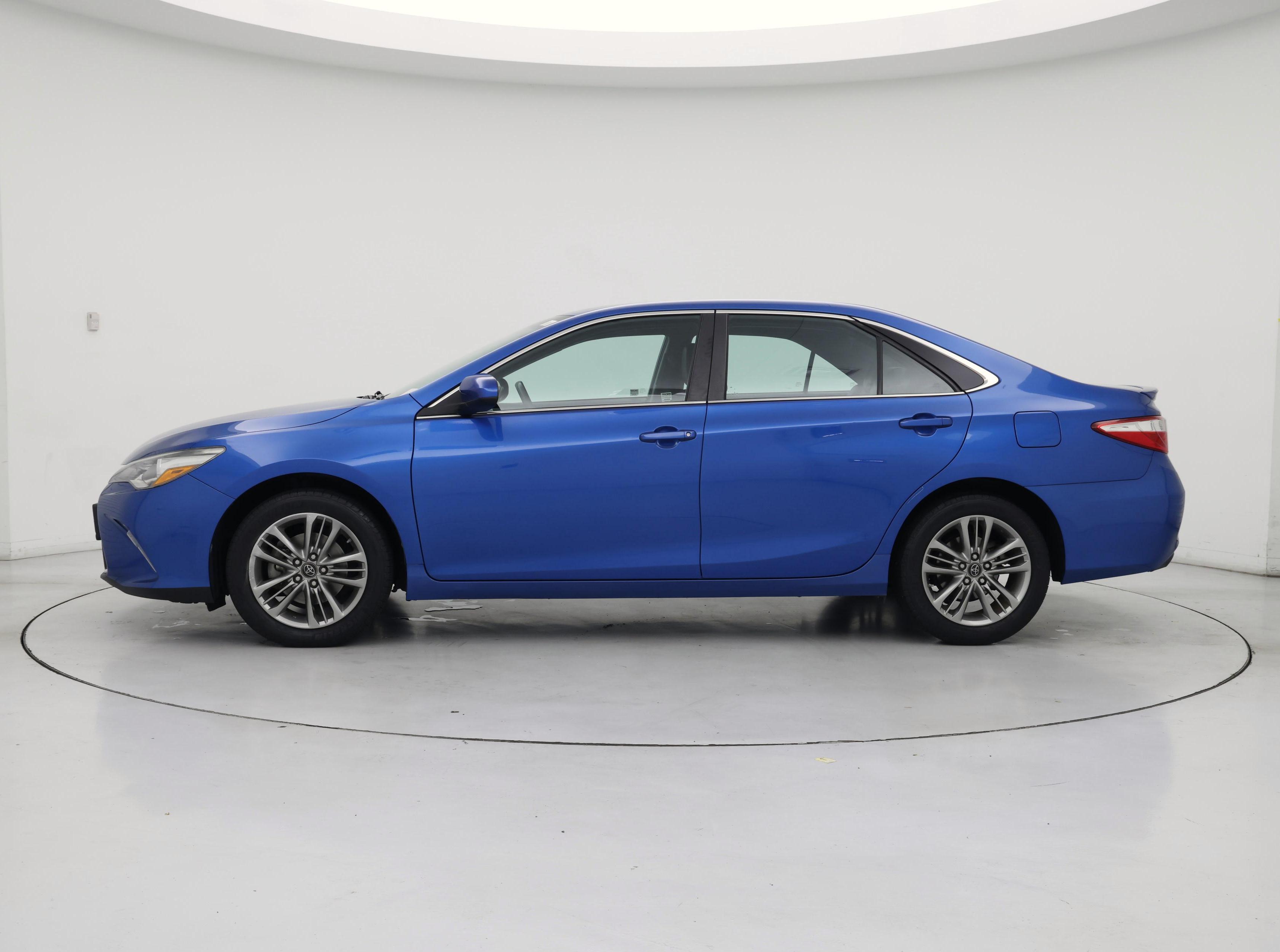 Thumbnail: 2017 Toyota Camry - 3