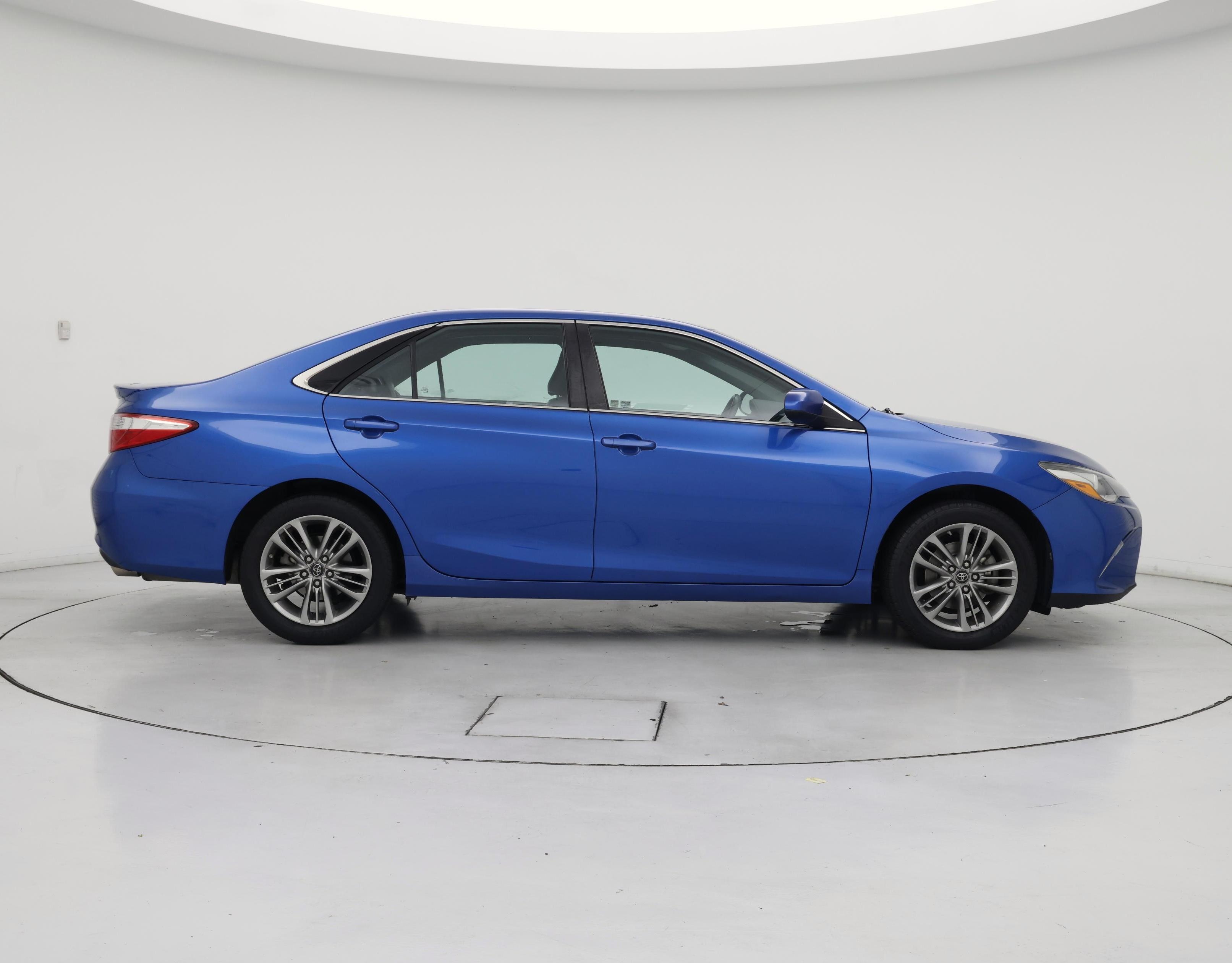 Thumbnail: 2017 Toyota Camry - 7