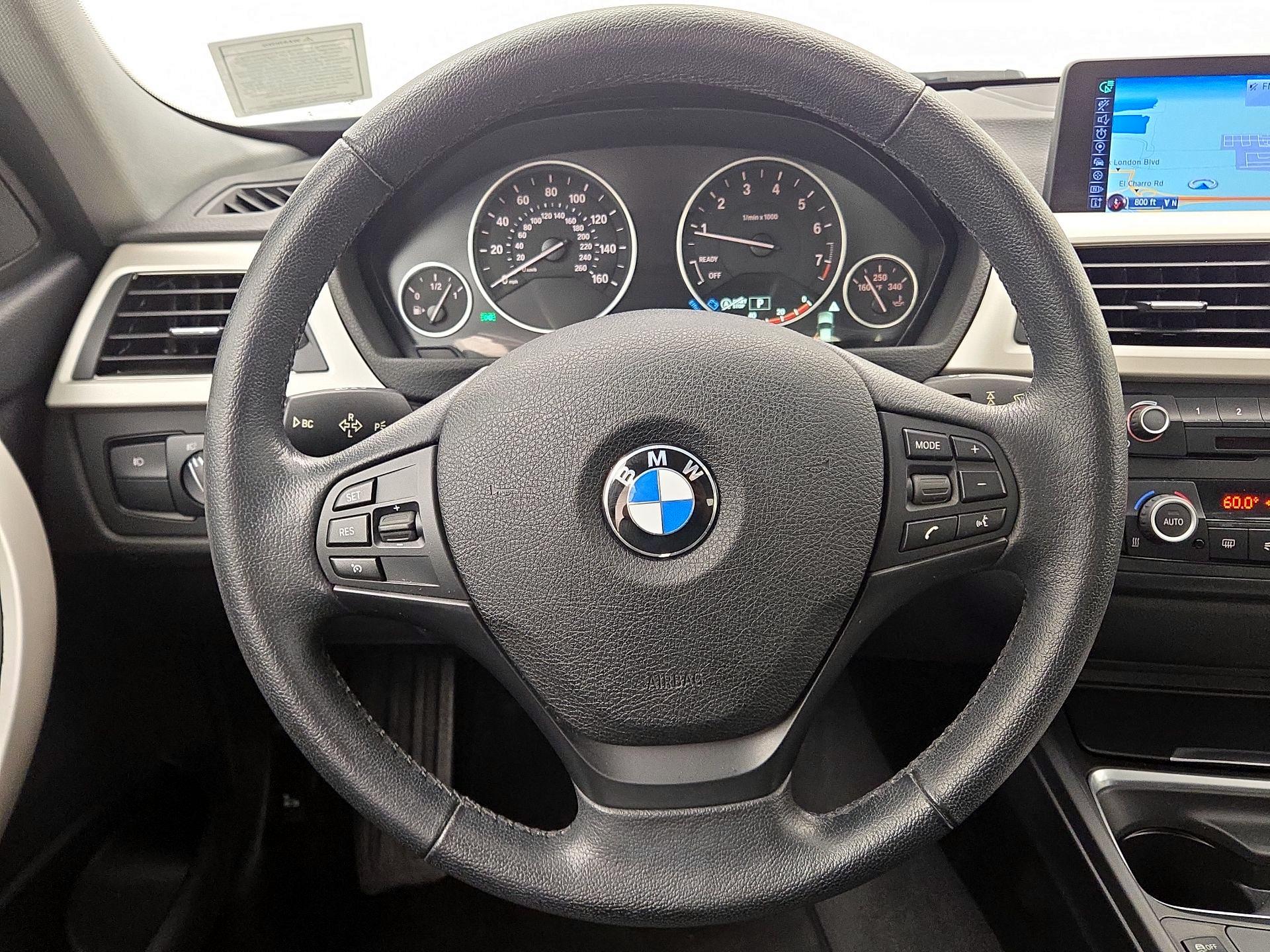 Thumbnail: 2015 BMW 3 Series - 10