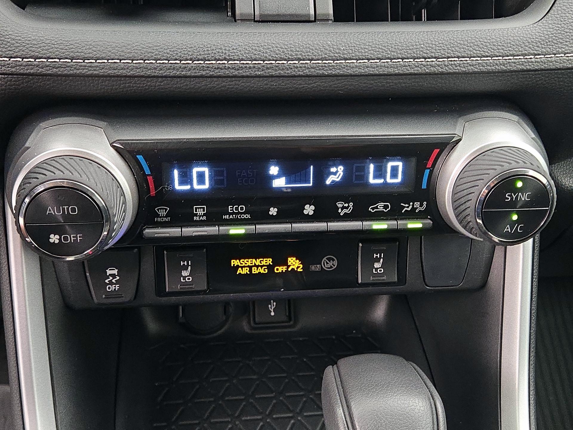 Thumbnail: 2022 Toyota RAV4 - 15