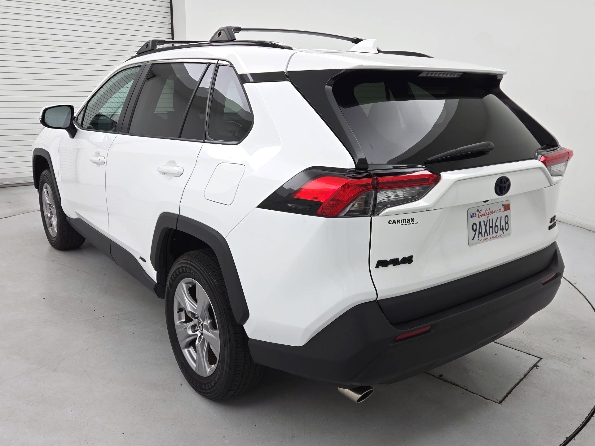 Thumbnail: 2022 Toyota RAV4 - 7